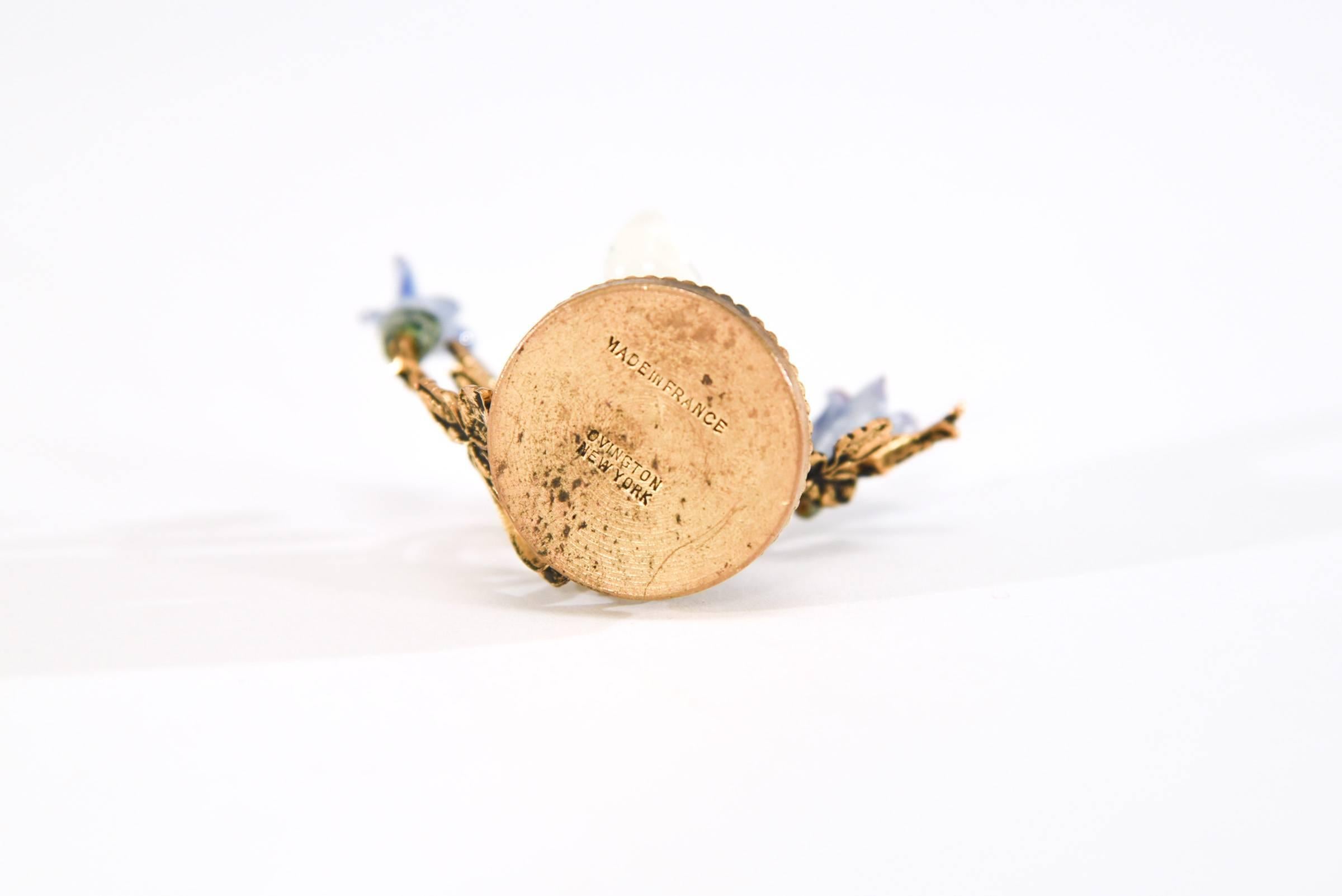 Lote de 12 Mantenedores Franceses de Bronce y Porcelana Pájaros, Animales y Flores Pintado a mano en venta