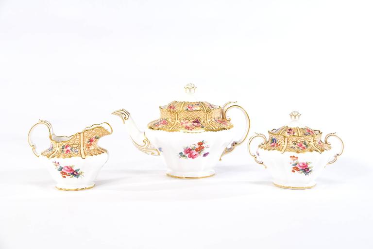 Copeland Spode for Tiffany Dessert & Tea Set for 12 Floral Japonesque Service  In Excellent Condition For Sale In Great Barrington, MA