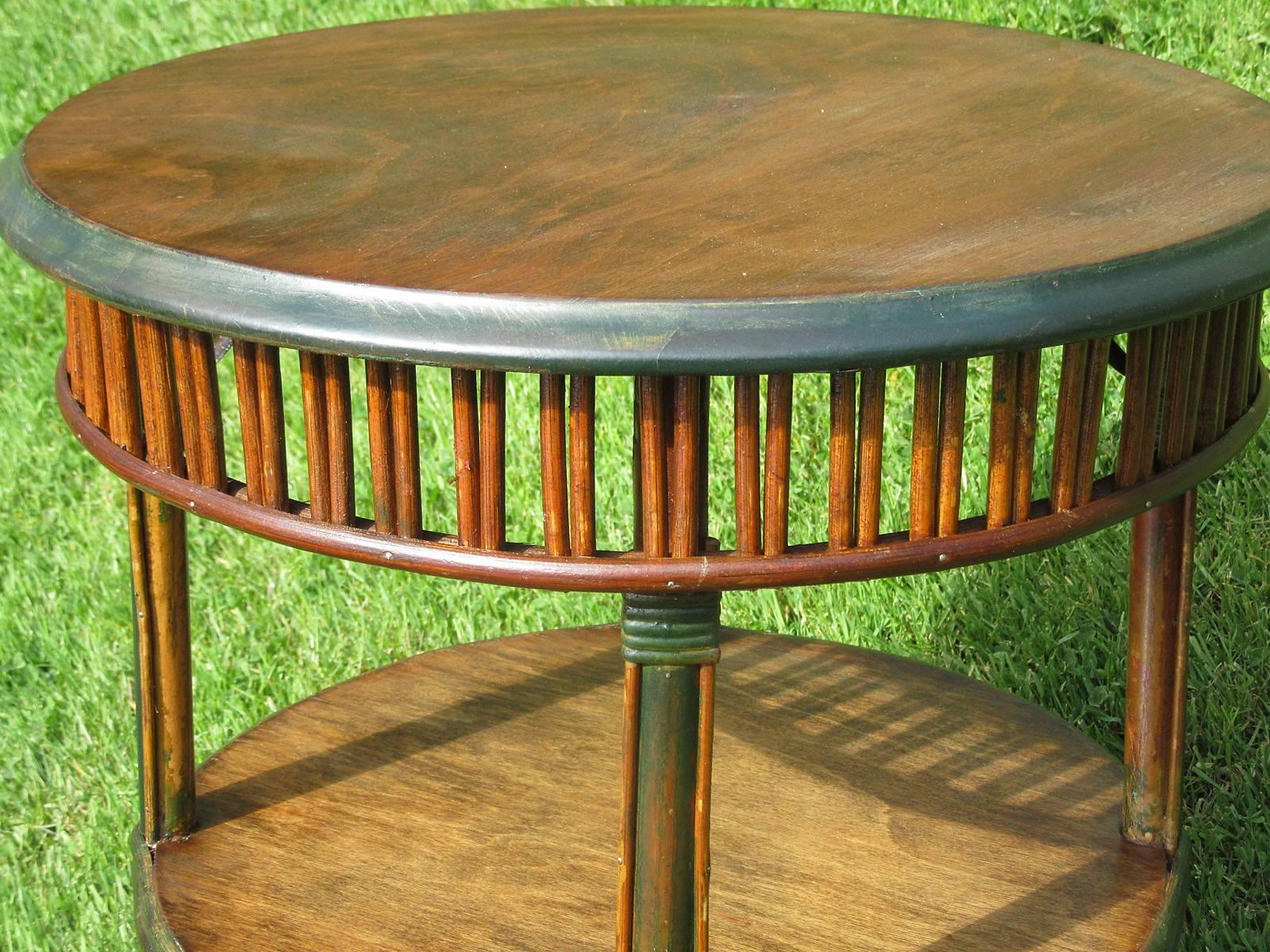 Stick Wicker End Table In Excellent Condition For Sale In Sheffield, MA
