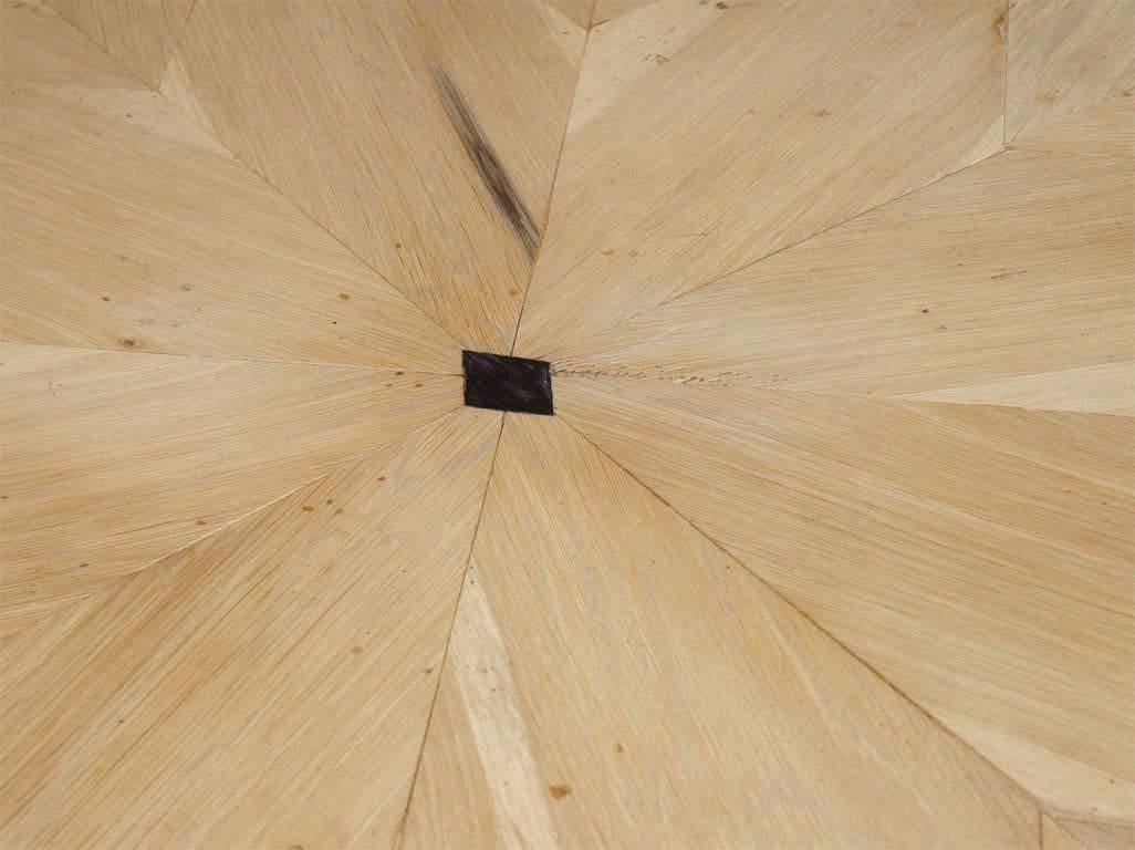 starburst round dining table