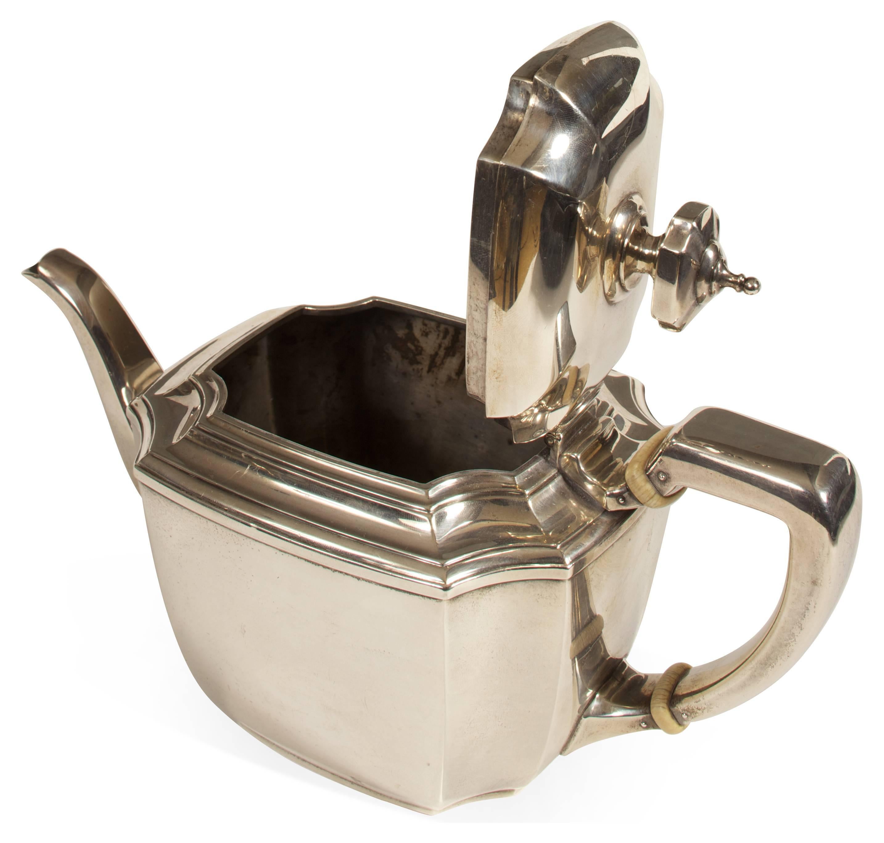 Colonial américain Service à café et thé Tiffany en vente