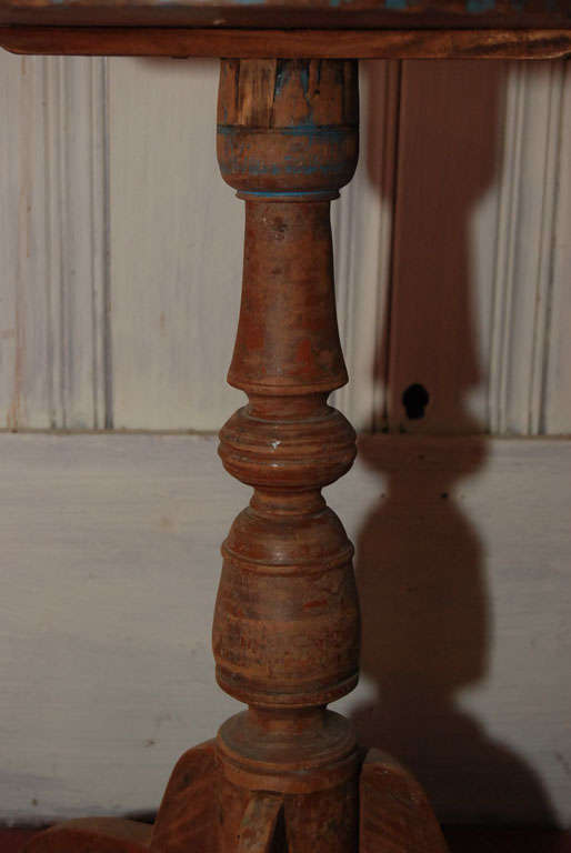 Petite Round Teak Pedestal Wine Table In Good Condition In Sheffield, MA