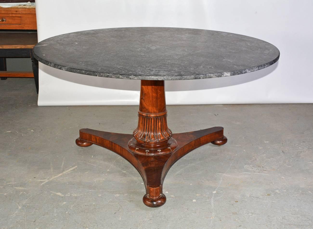 Base de table à piédestal Regency du 19ème siècle uniquement Bon état - En vente à Sheffield, MA