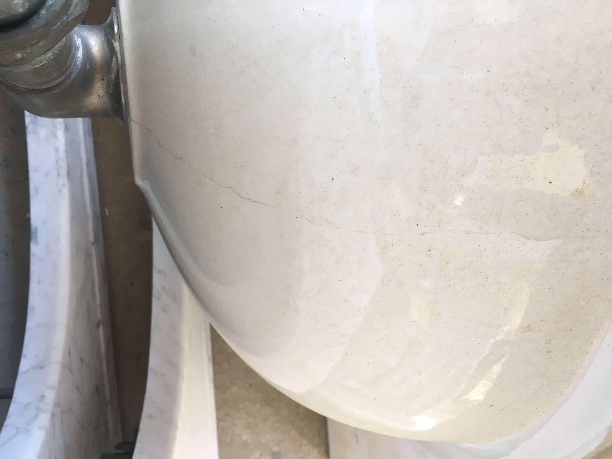 Plan vasque en marbre antique en vente 1