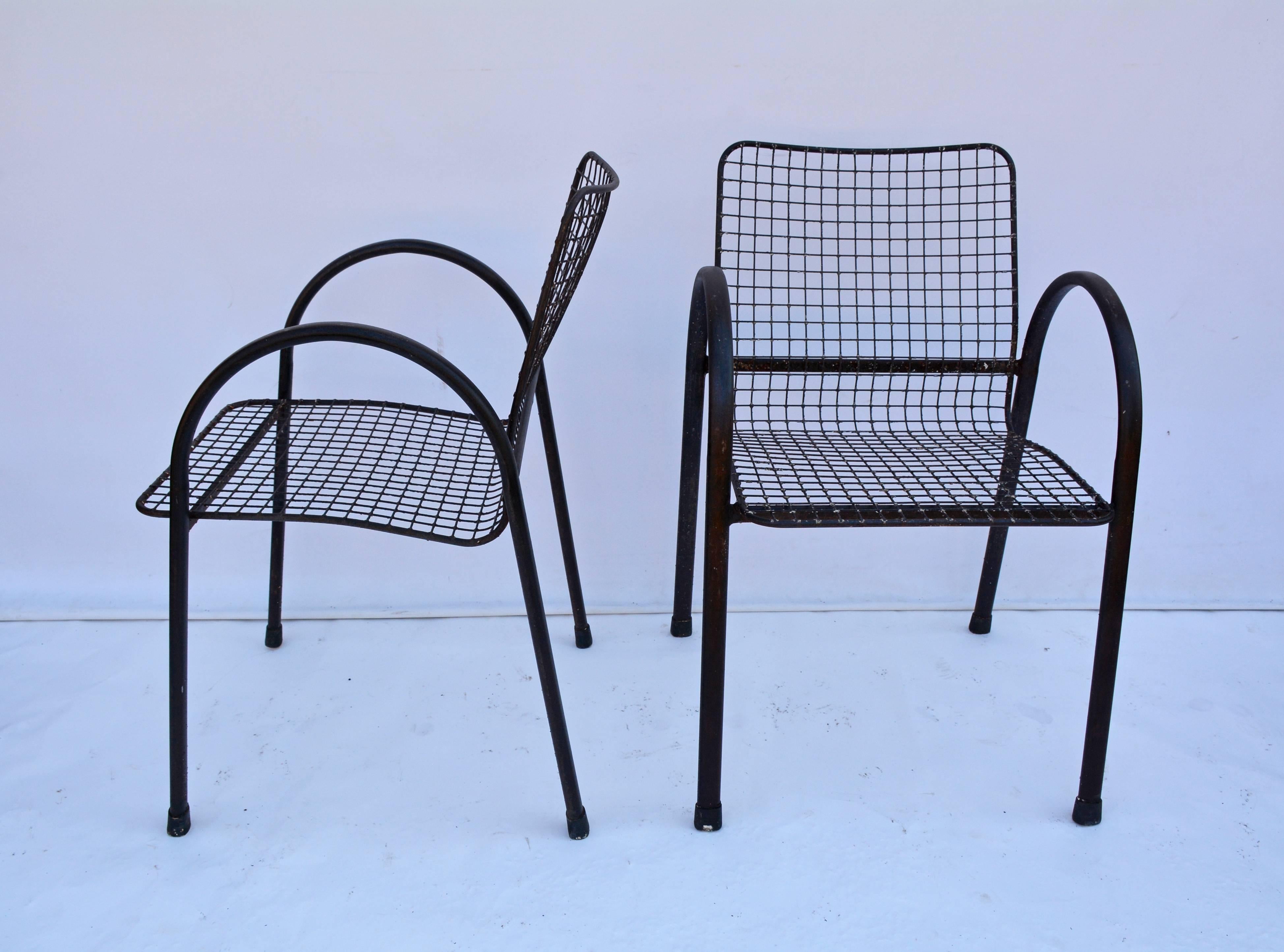 Four Patio Wrought Iron Mesh Armchairs In Fair Condition In Sheffield, MA