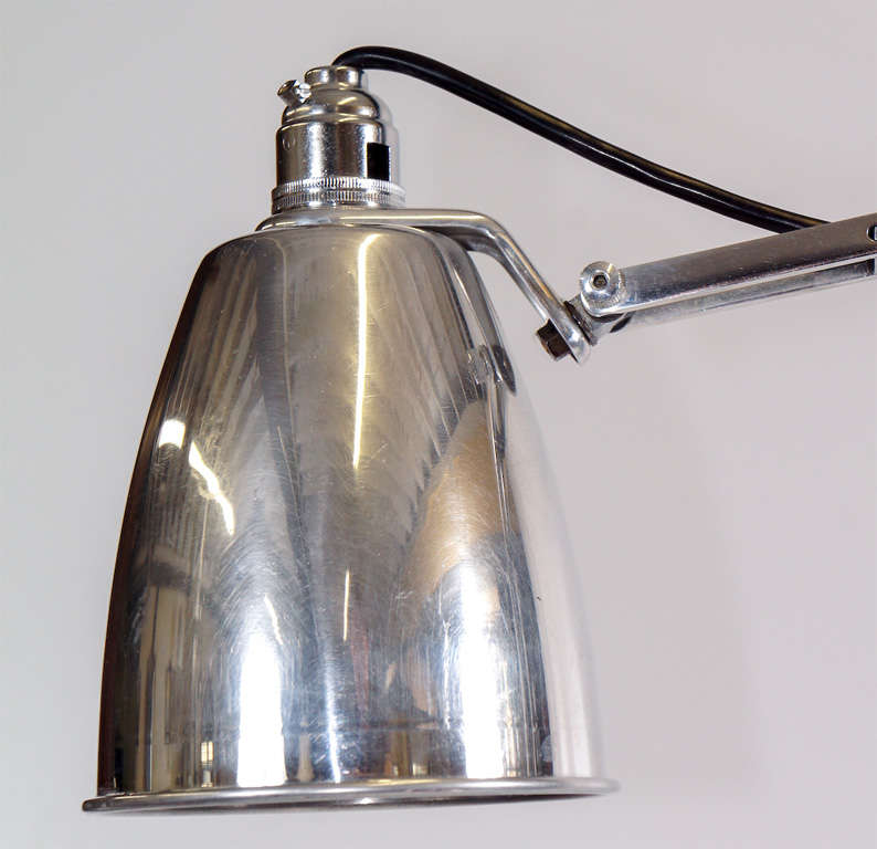 Industrielle, ausgewogene Swing-Arm-Stehlampe im Zustand „Gut“ im Angebot in Sheffield, MA