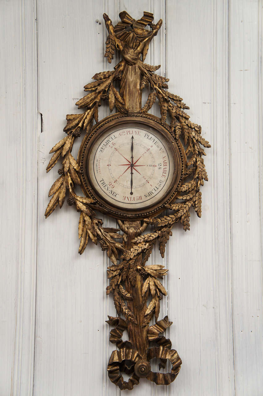 Französisches neoklassizistisches Barometer aus dem 18. Jahrhundert aus der Zeit Ludwigs XVI. Jetzt streng ein atemberaubendes dekoratives Objekt mit großem Stil.  Sie ist nicht mehr funktionsfähig, da die Quecksilberampulle nicht mehr vorhanden