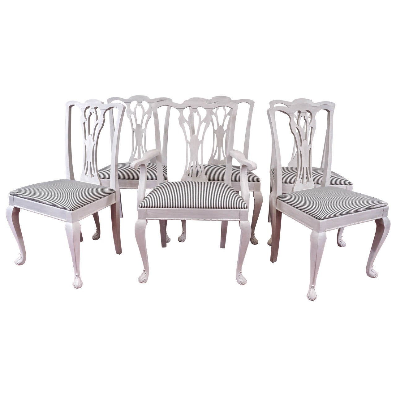 Six chaises de salle à manger peintes de style Chippendale en vente