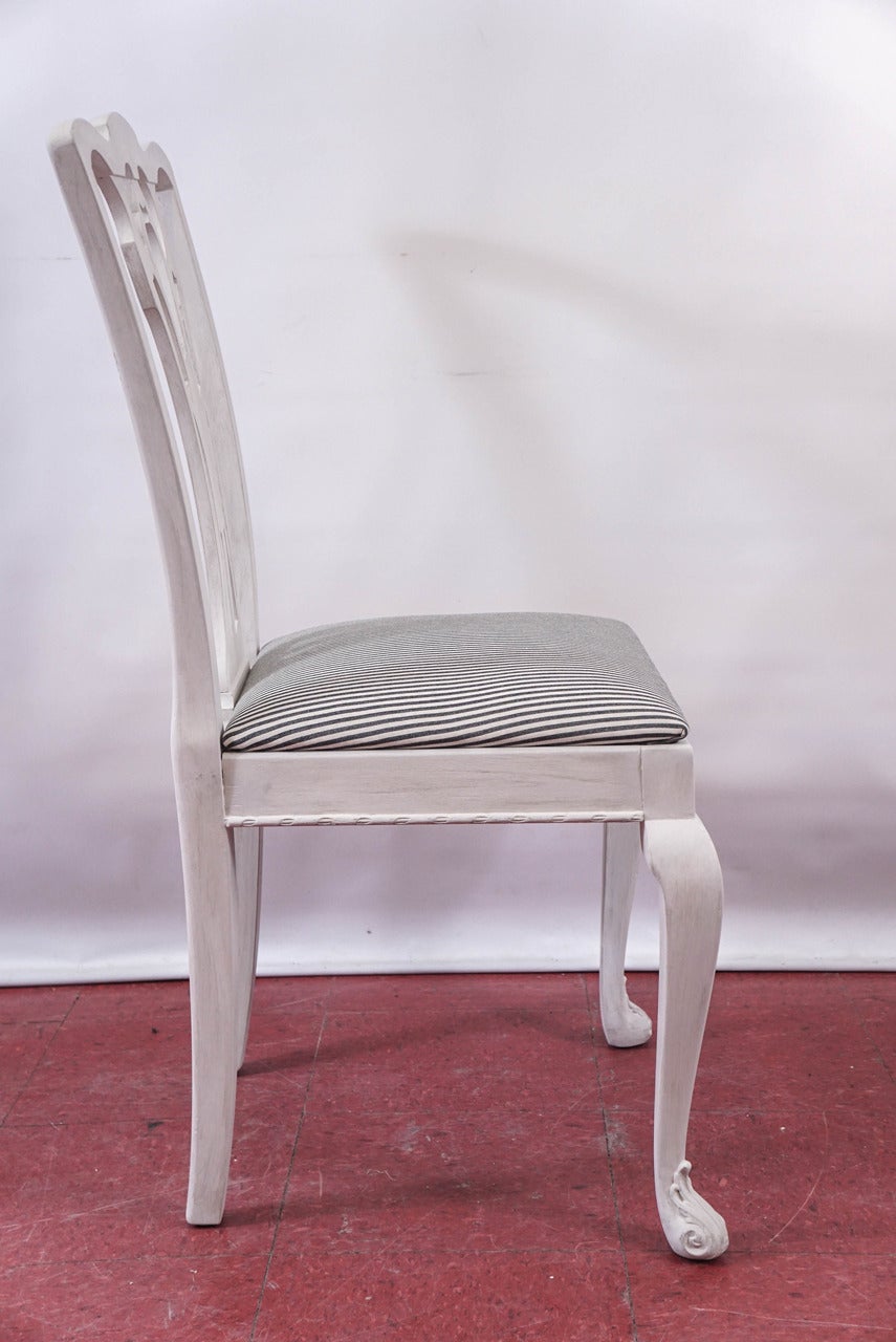 Six chaises de salle à manger peintes de style Chippendale Bon état - En vente à Sheffield, MA