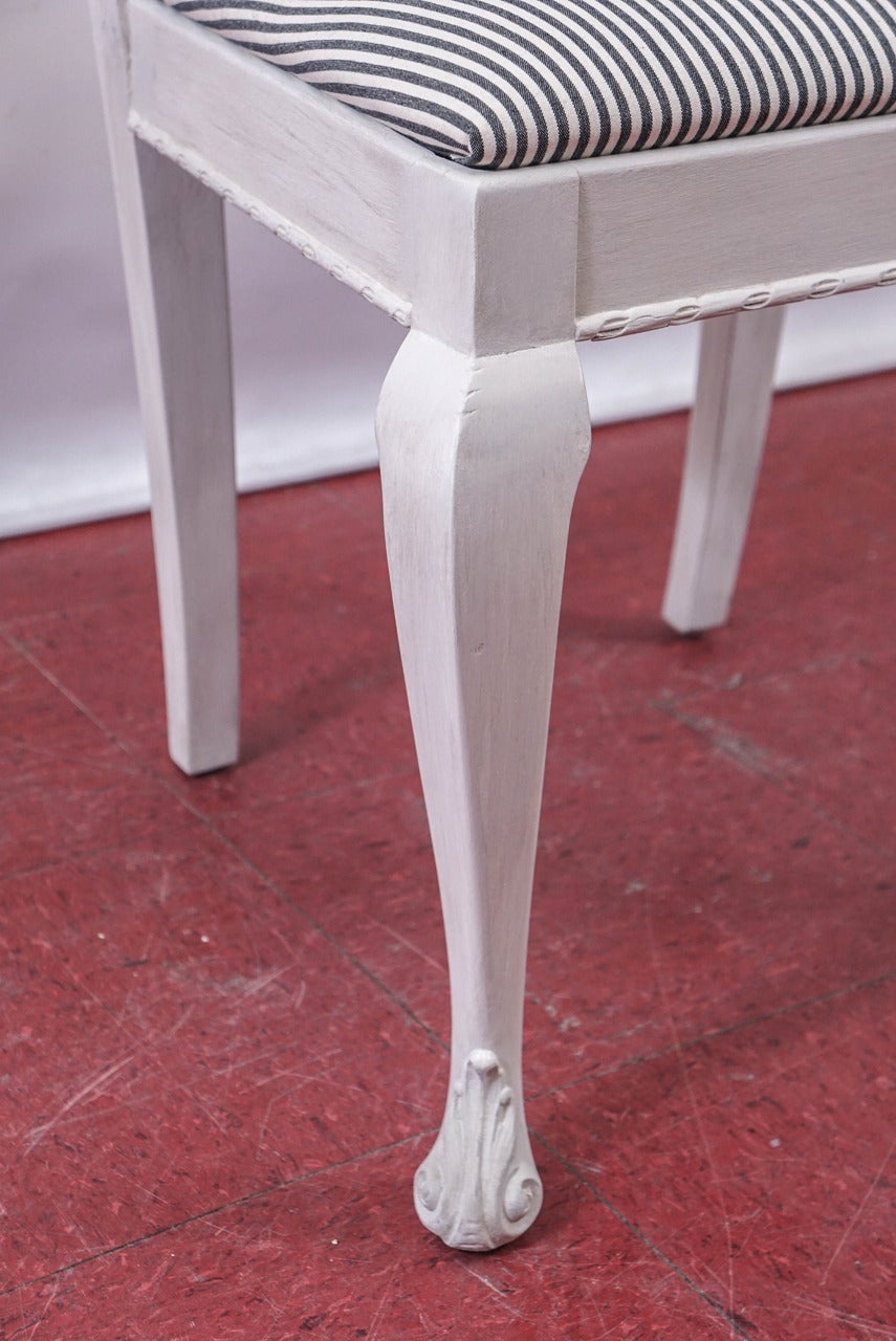 20th Century Six Painted Chippendale-Style Dining Chairs For Sale