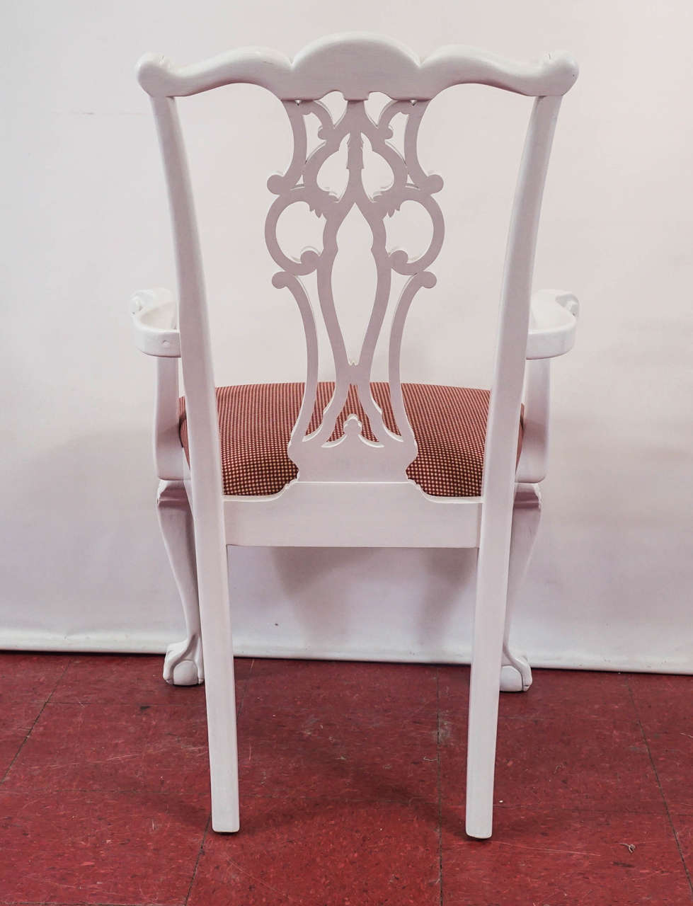 20ième siècle Quatre fauteuils de salle à manger néo- Chippendale en vente
