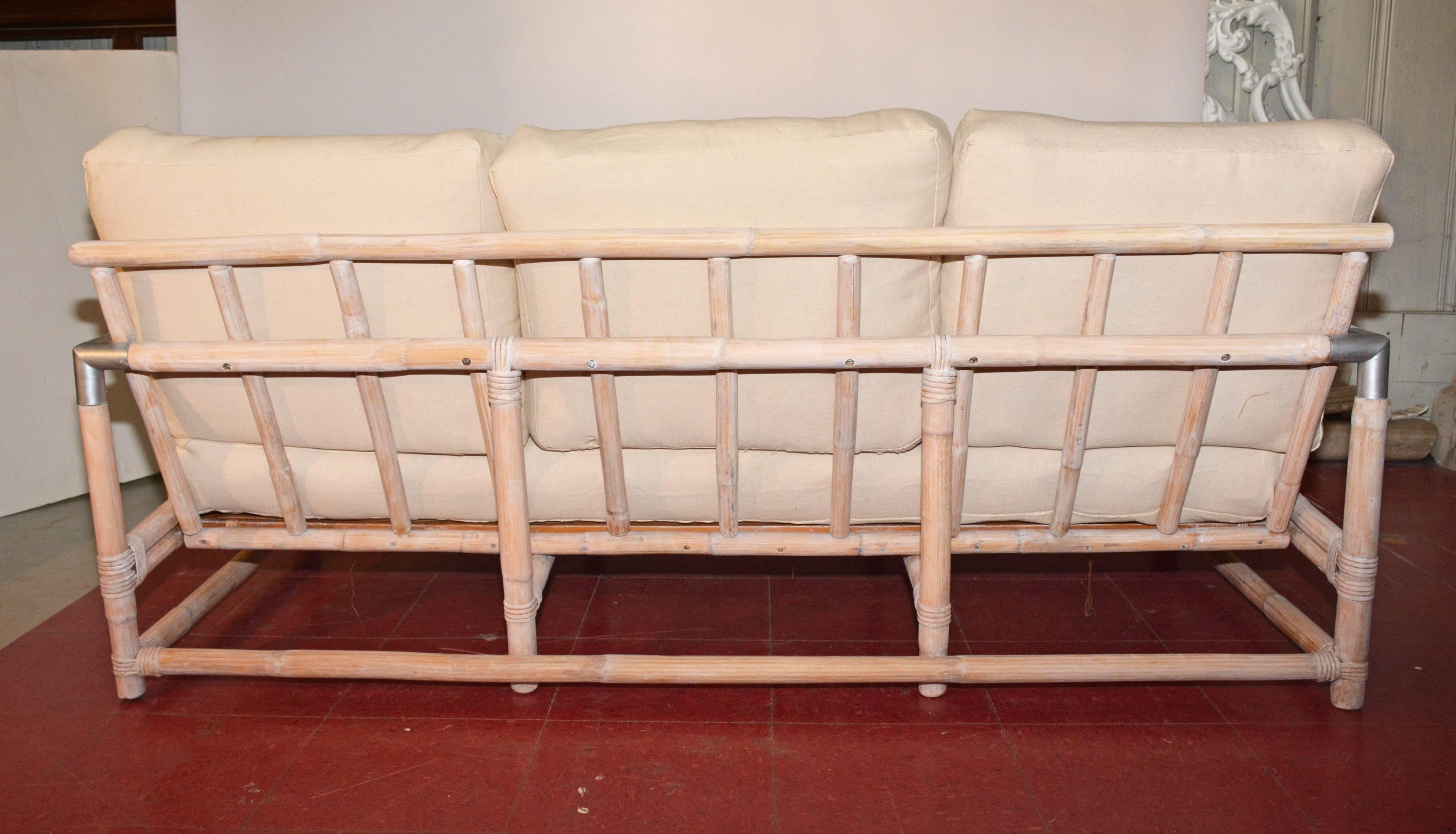 Ficks Bambus Sofa aus der Mitte des Jahrhunderts mit Schilf (Mitte des 20. Jahrhunderts) im Angebot