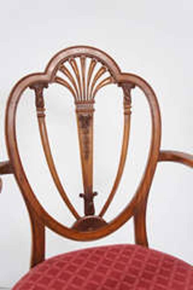 neoclassical furniture characteristics