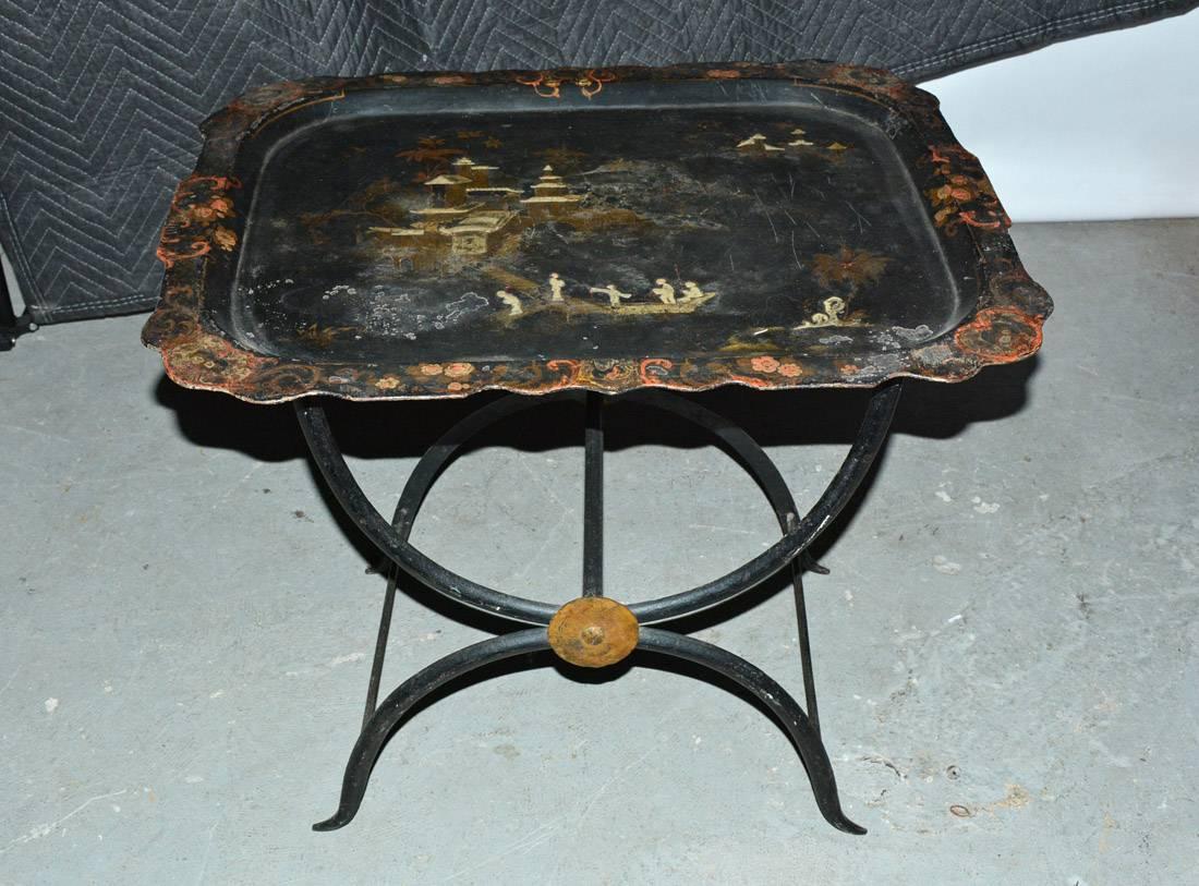 Chinoiserie Tole Tray Table In Good Condition In Sheffield, MA
