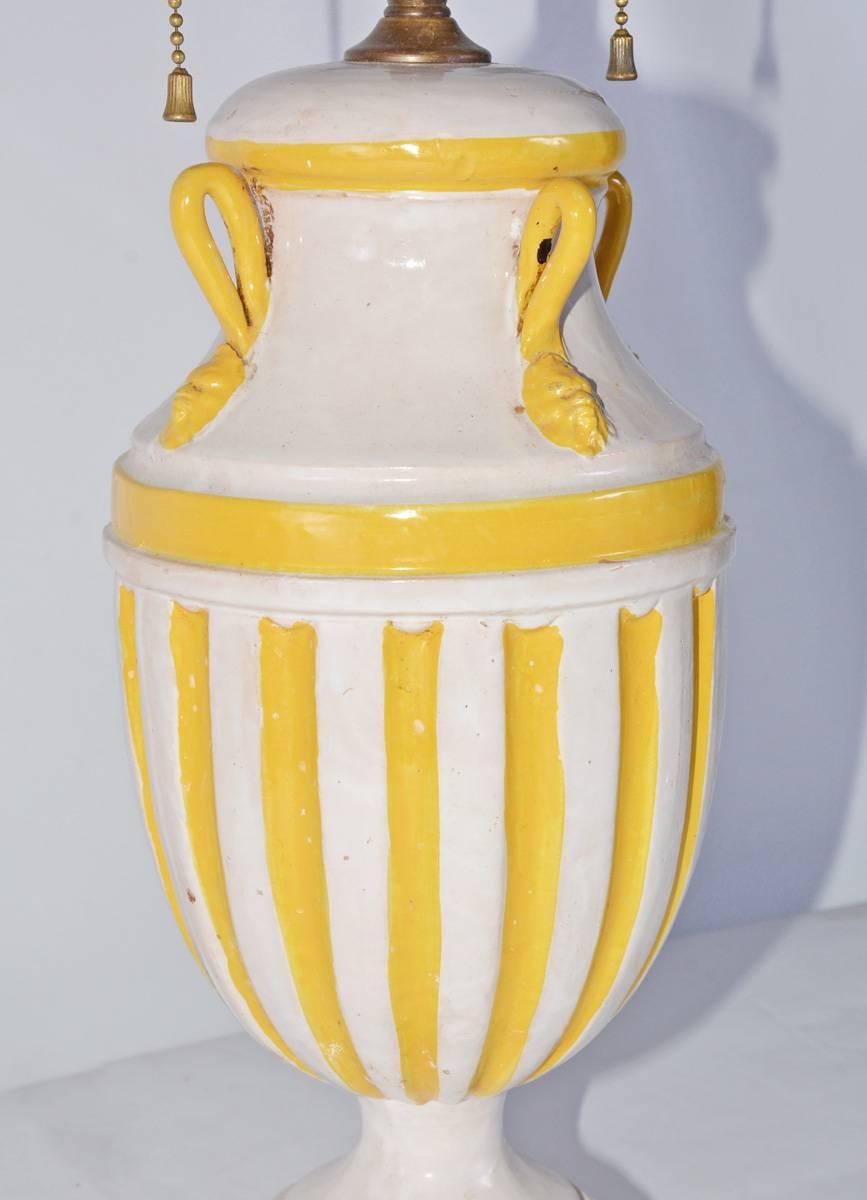 Hand-Crafted Neoclassical Style Italian Ceramic Glazed Table Lamp For Sale