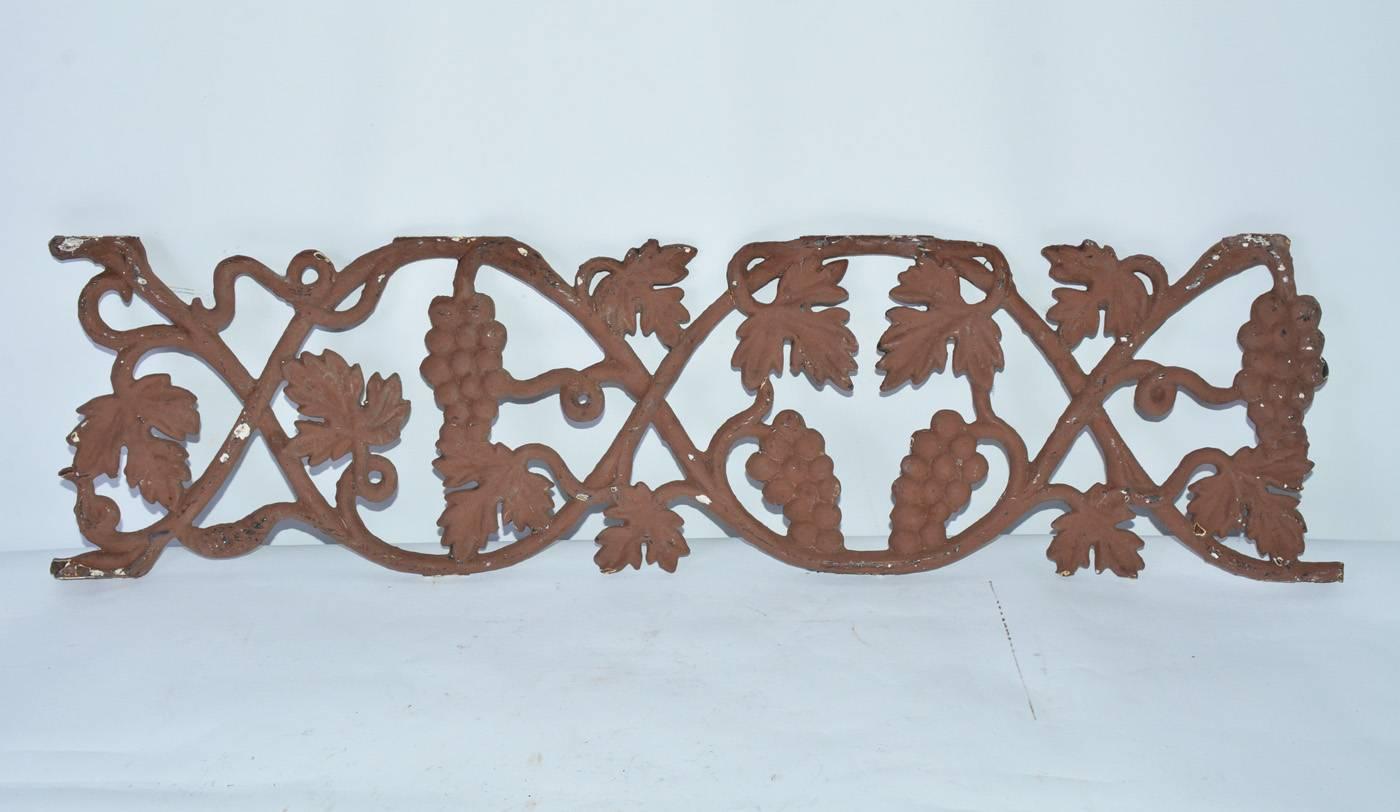Decorative Metal Railing Piece In Good Condition For Sale In Sheffield, MA