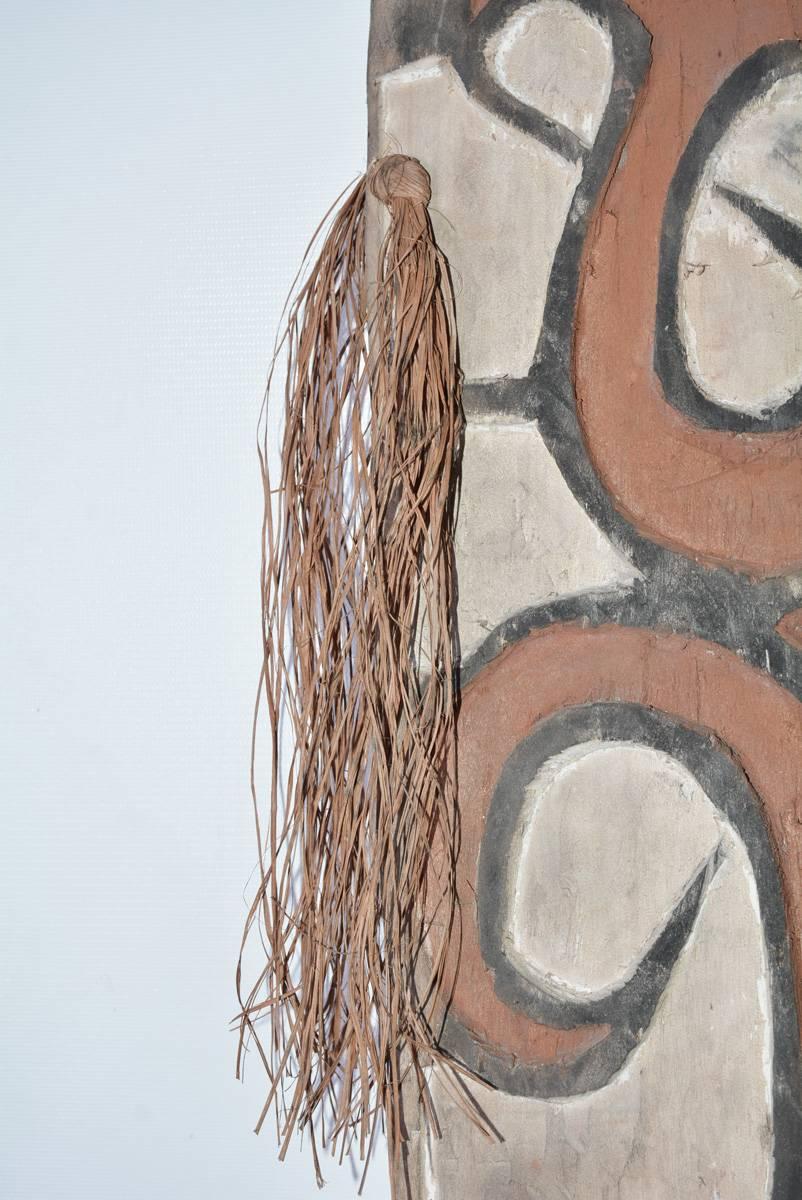 Tribal Grand bouclier tribal du début du XXe siècle en vente