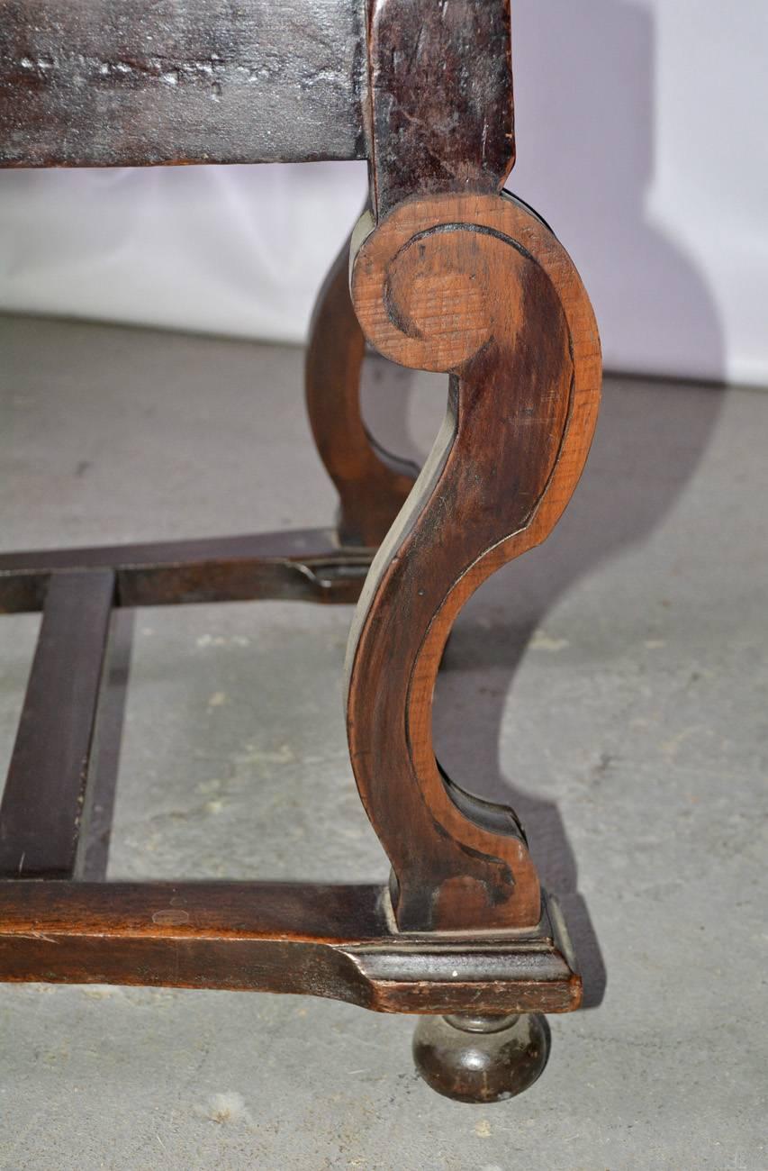 XIXe siècle Paire de chaises d'appoint anciennes de style jacobéen-renaissance en vente