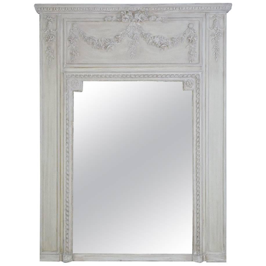 Antiker französischer neoklassizistischer Kaminsims-Spiegel