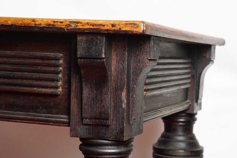 Antique Draper's Table In Good Condition In Sheffield, MA