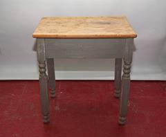 Gustavian Style Country End Table