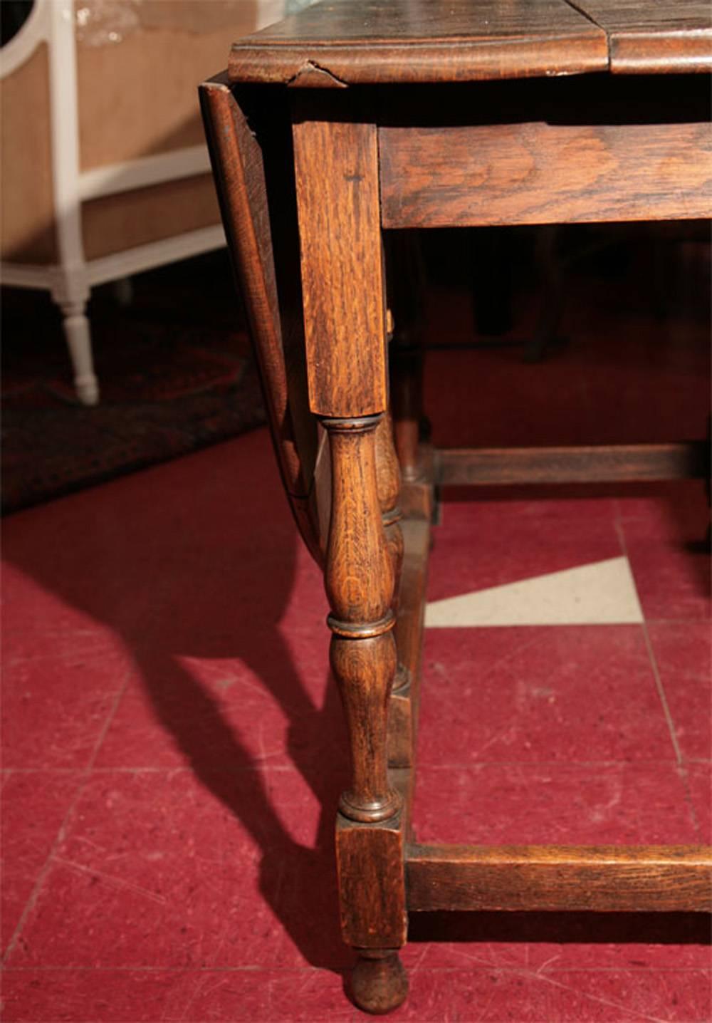 round gate leg table