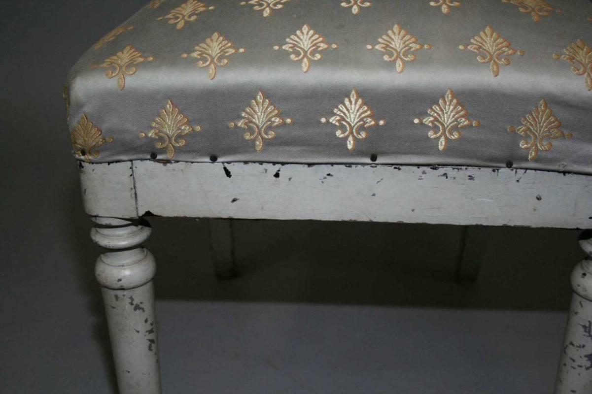 18th Century and Earlier Swedish Painted Occasional Chair