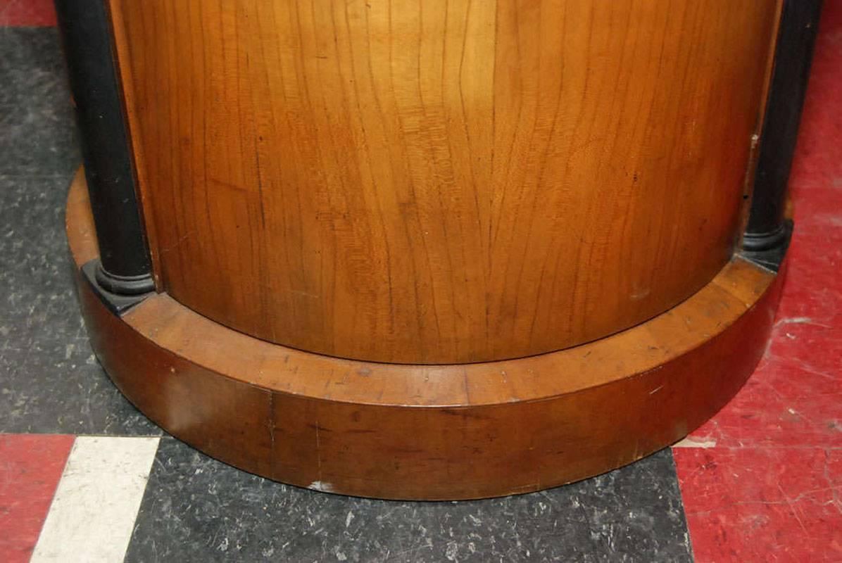 American Classic Round Drum Occasional Side Table