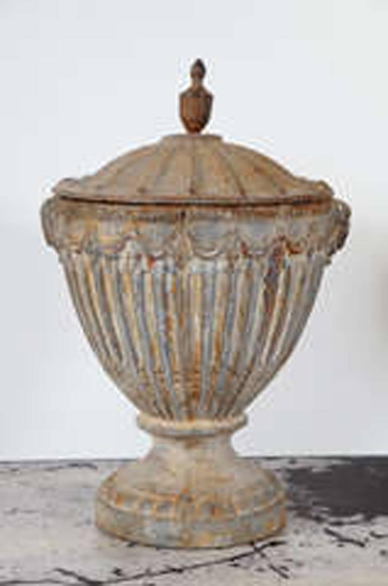 Pair of Neoclassical Cast-Iron Fluted Urns In Good Condition In Sheffield, MA