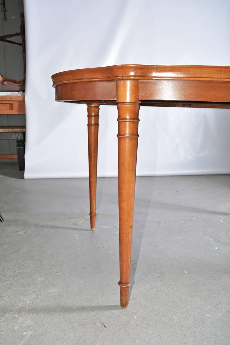 American Vintage Drexel Two-Tone Oval Dining Table with Leaves