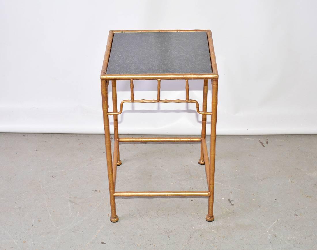 Chippendale chinois Table Vintage Faux-Bamboo en métal doré en vente