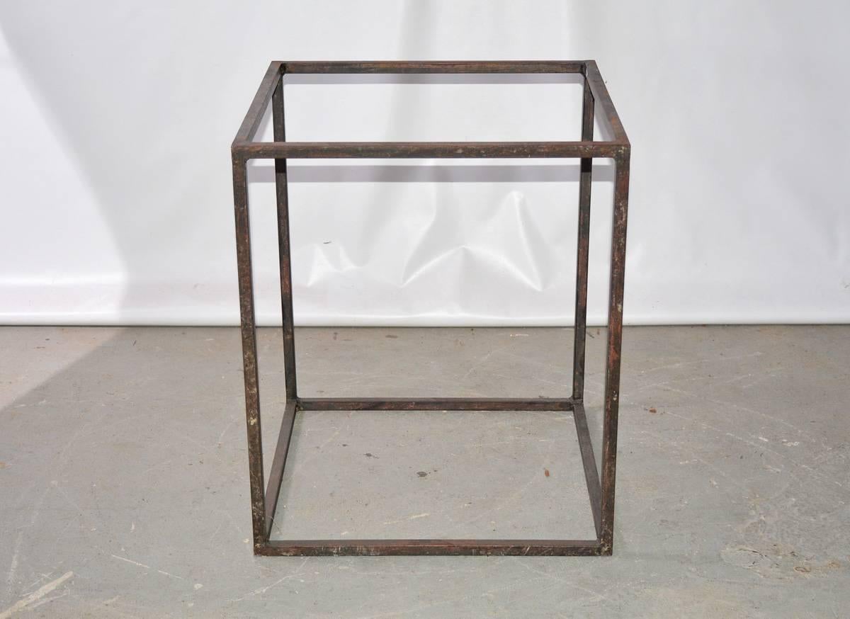 Hand-Crafted Custom Made Contemporary Wrought Iron and Marble Side/Lamp Table For Sale