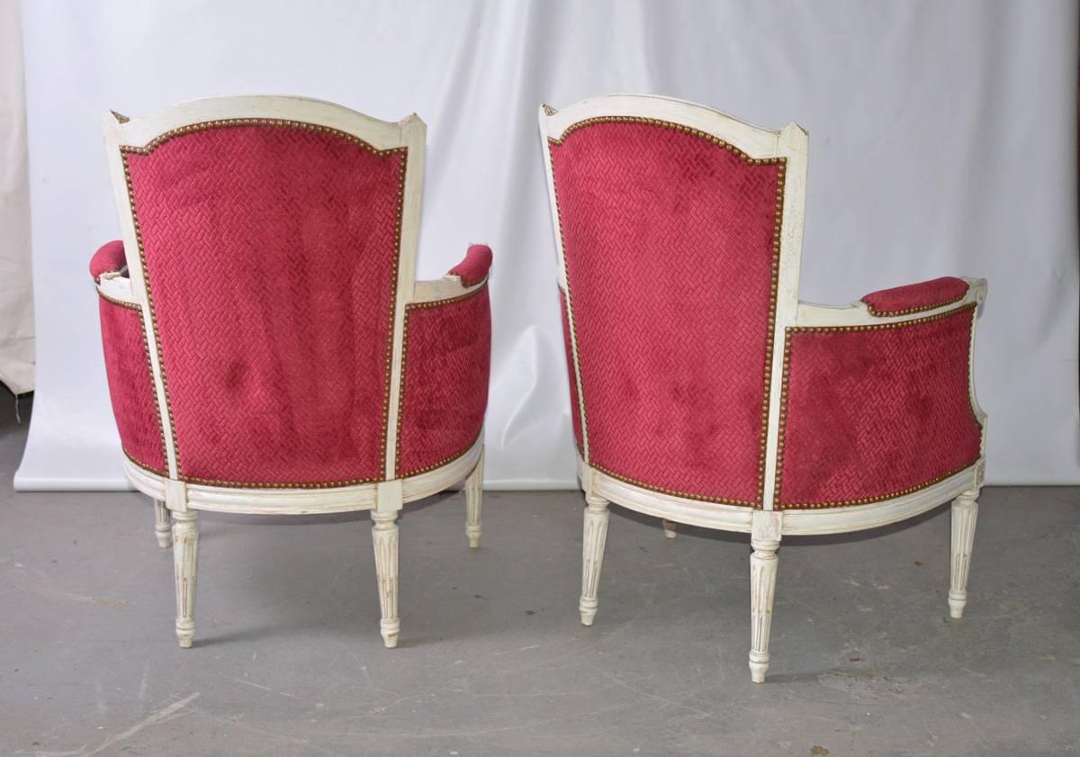 Machine-Made Pair of Vintage Louis XVI-Style Bergere Chairs