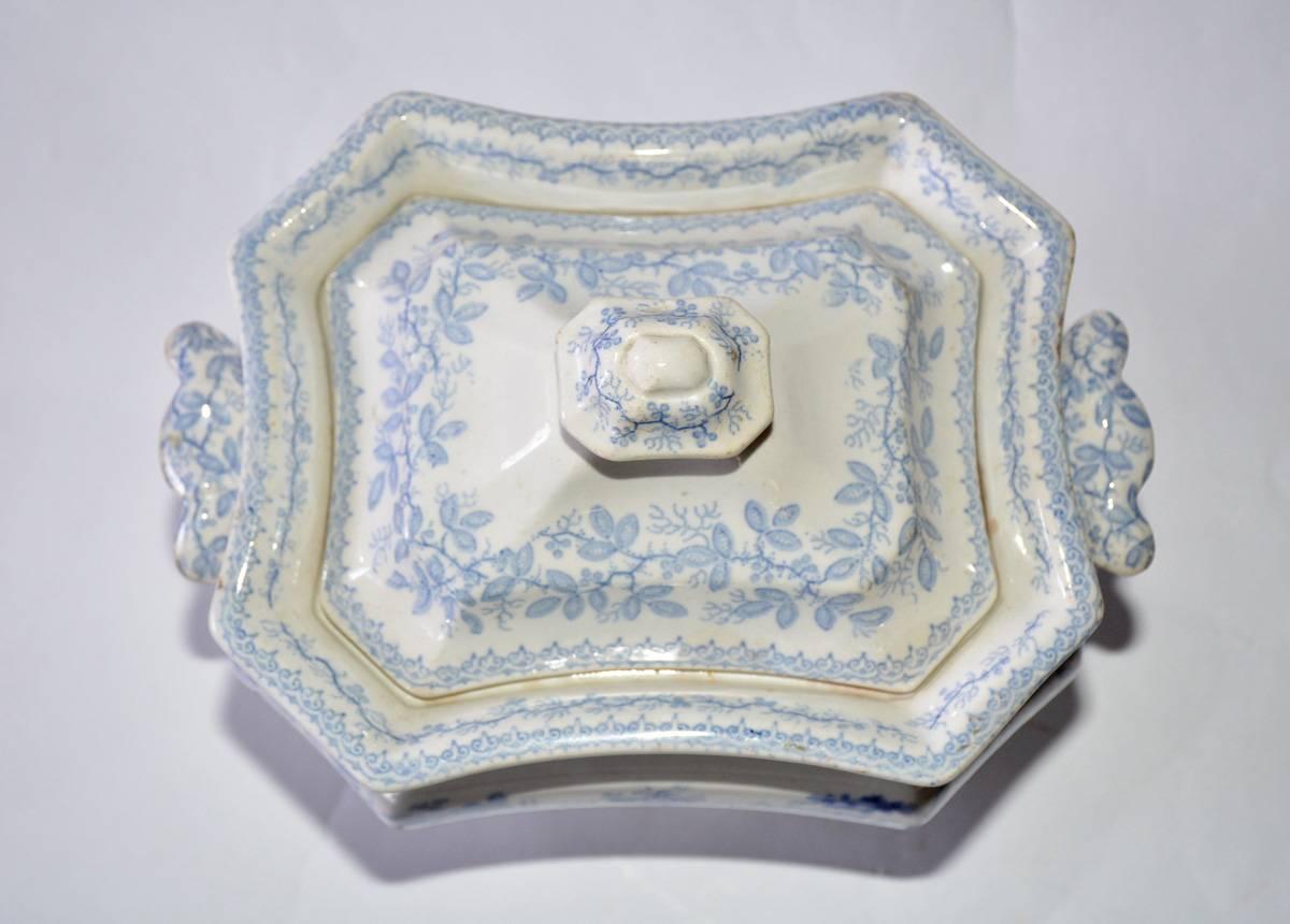 19th Century Classic English Ceramic Tea Set