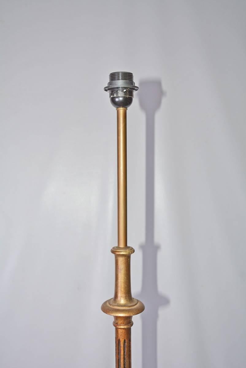 Italian Giltwood Standing Floor Lamp In Good Condition For Sale In Sheffield, MA