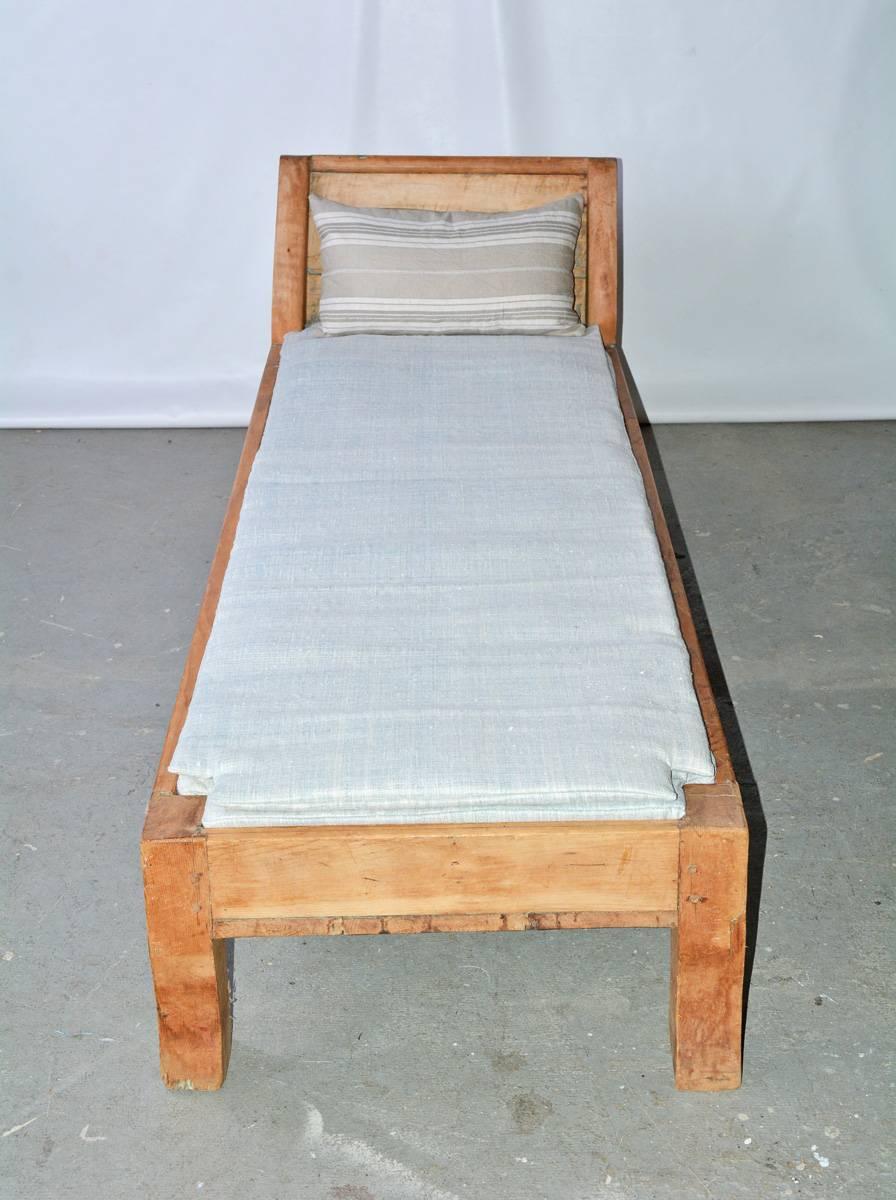 pine daybed frame