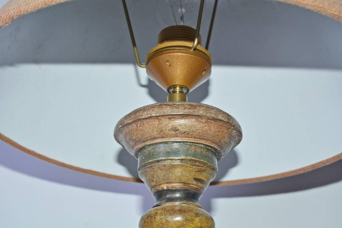 Fait à la machine Lampe de table vintage à balustre en vente