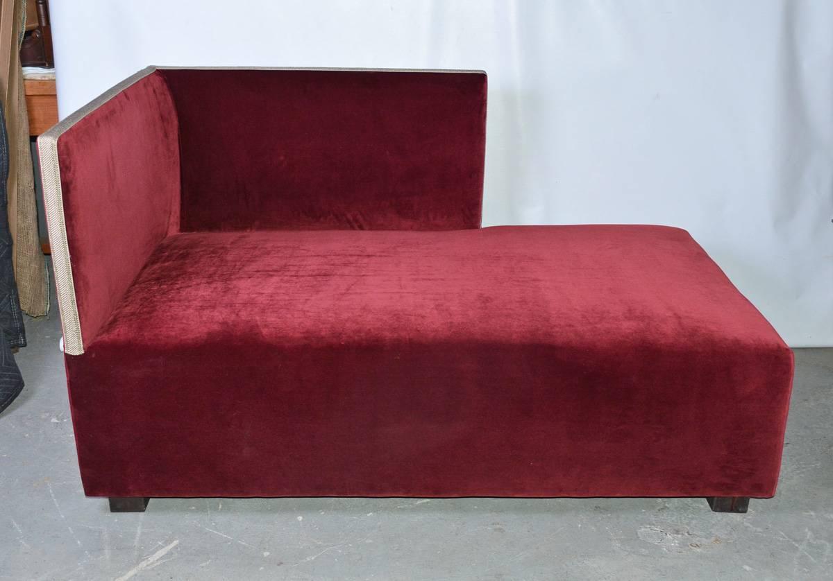 American Contemporary Velvet-Covered Chaise Longue For Sale