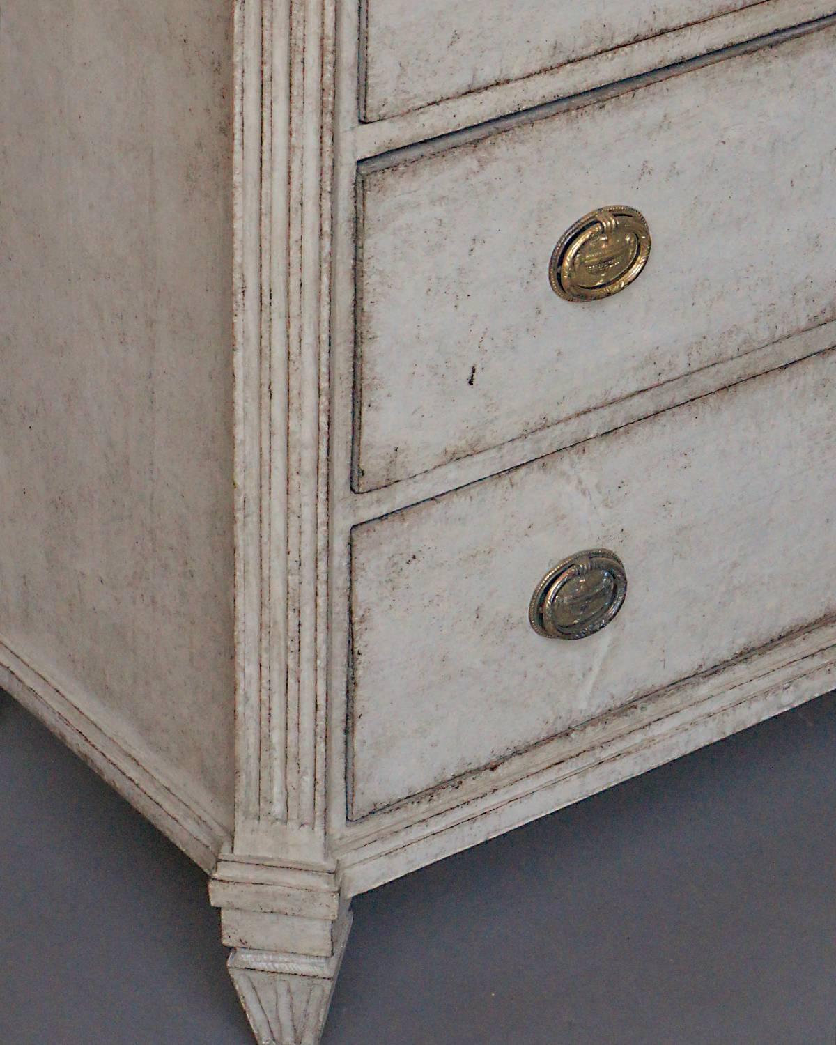 19th Century Swedish Neoclassical Chest of Drawers For Sale
