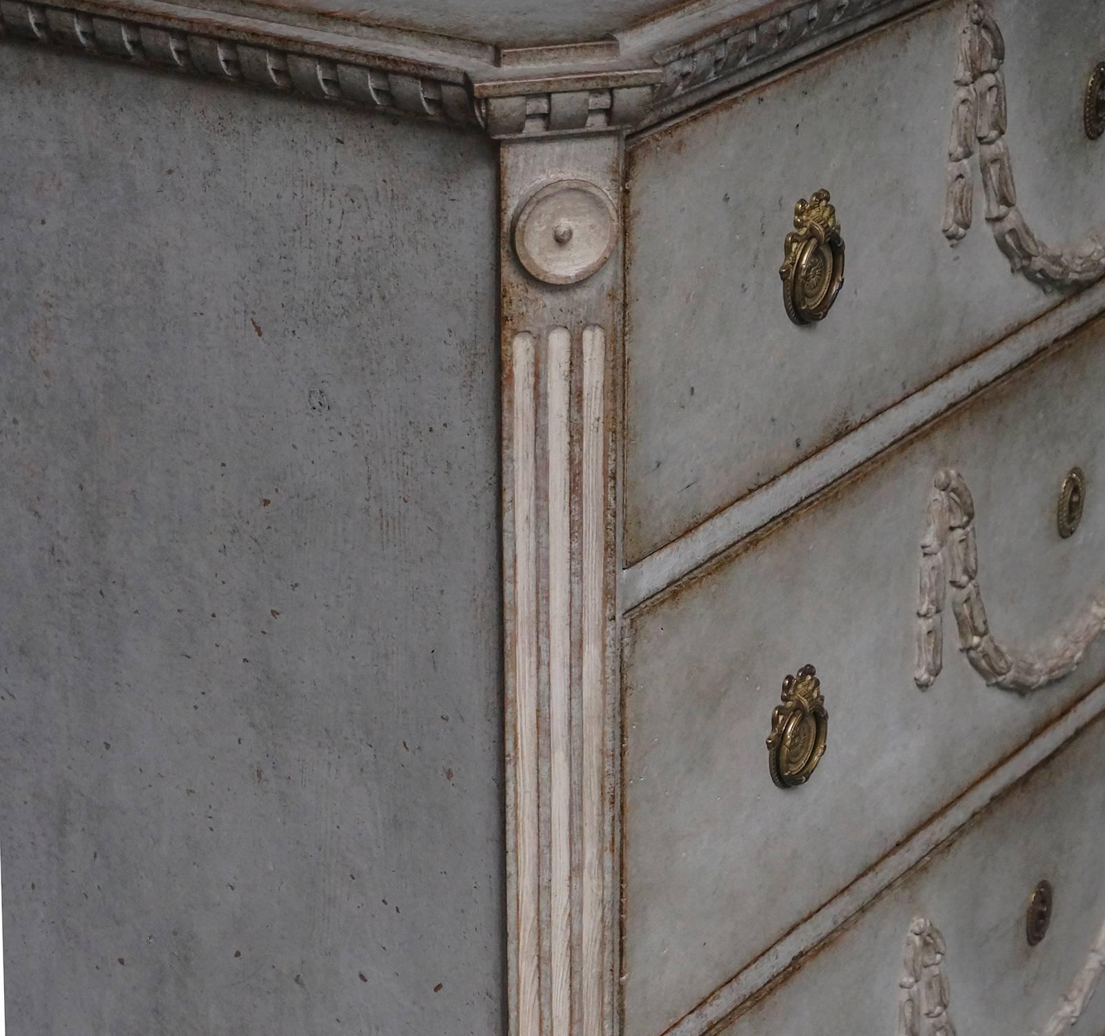 Swedish Neoclassical Chest of Drawers with Beautiful Detail For Sale