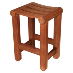 Sgabello in teak massiccio ispirato a Pierre Chapo, Stati Uniti, anni ’60.