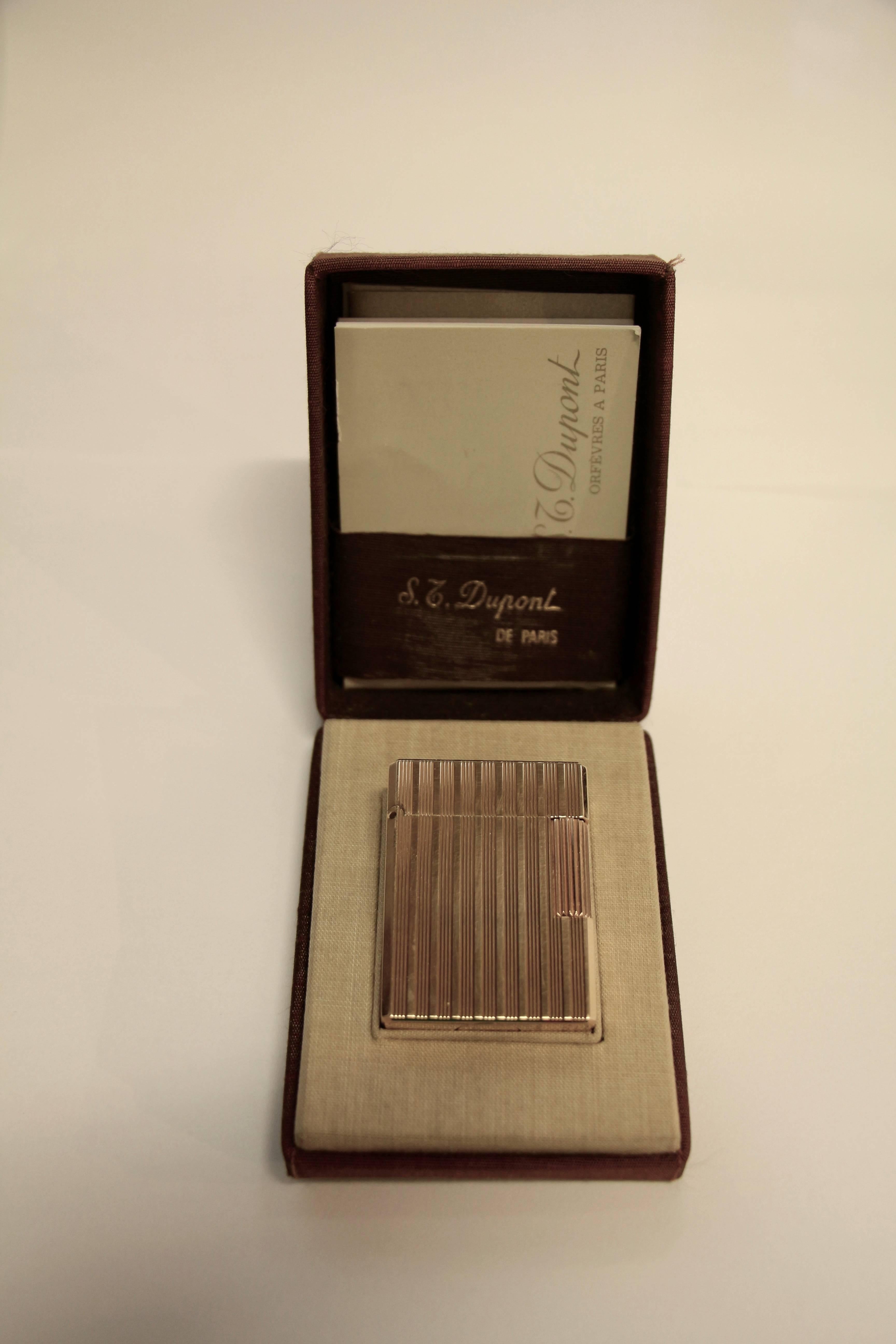 st dupont lighter box