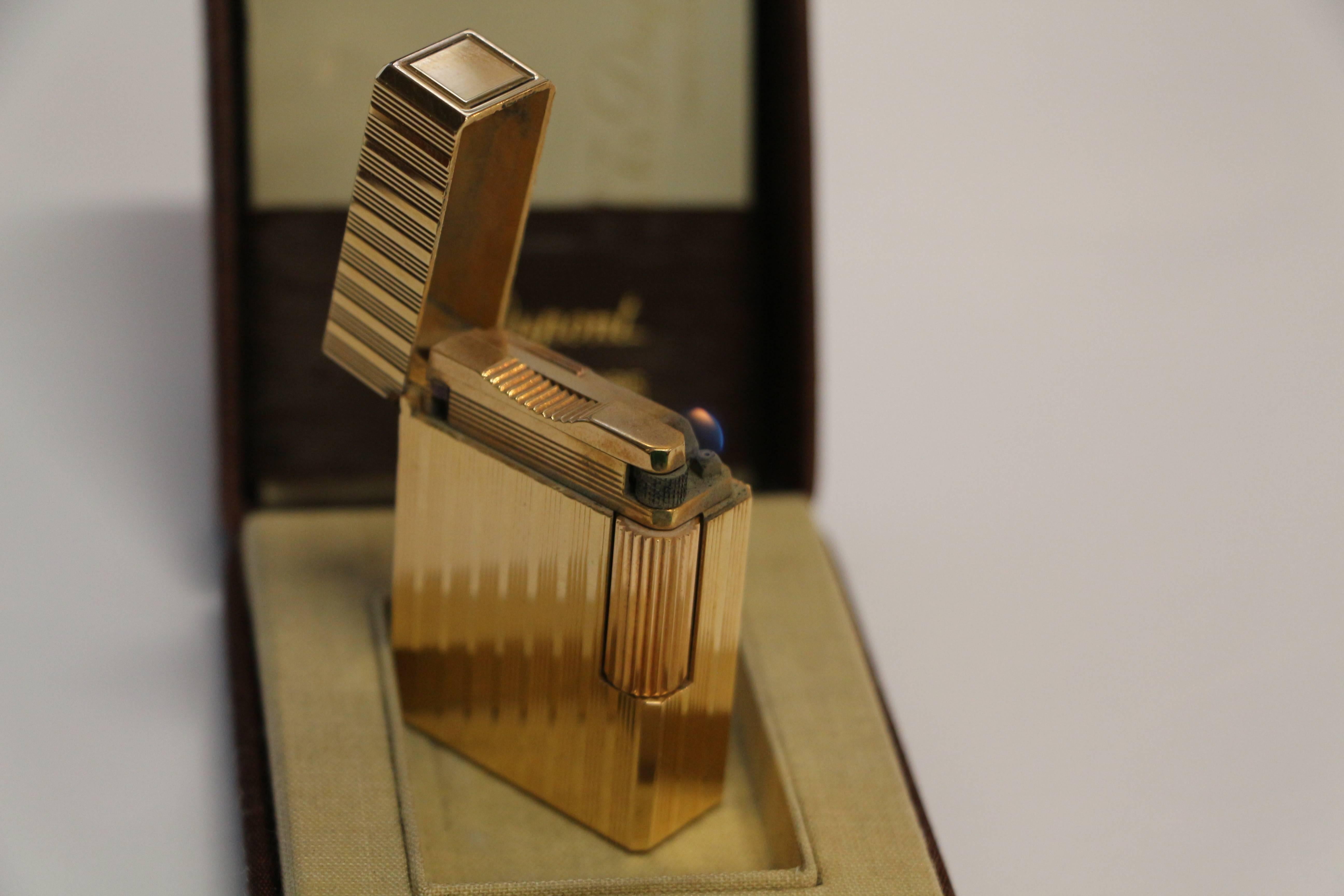 st dupont gold lighter