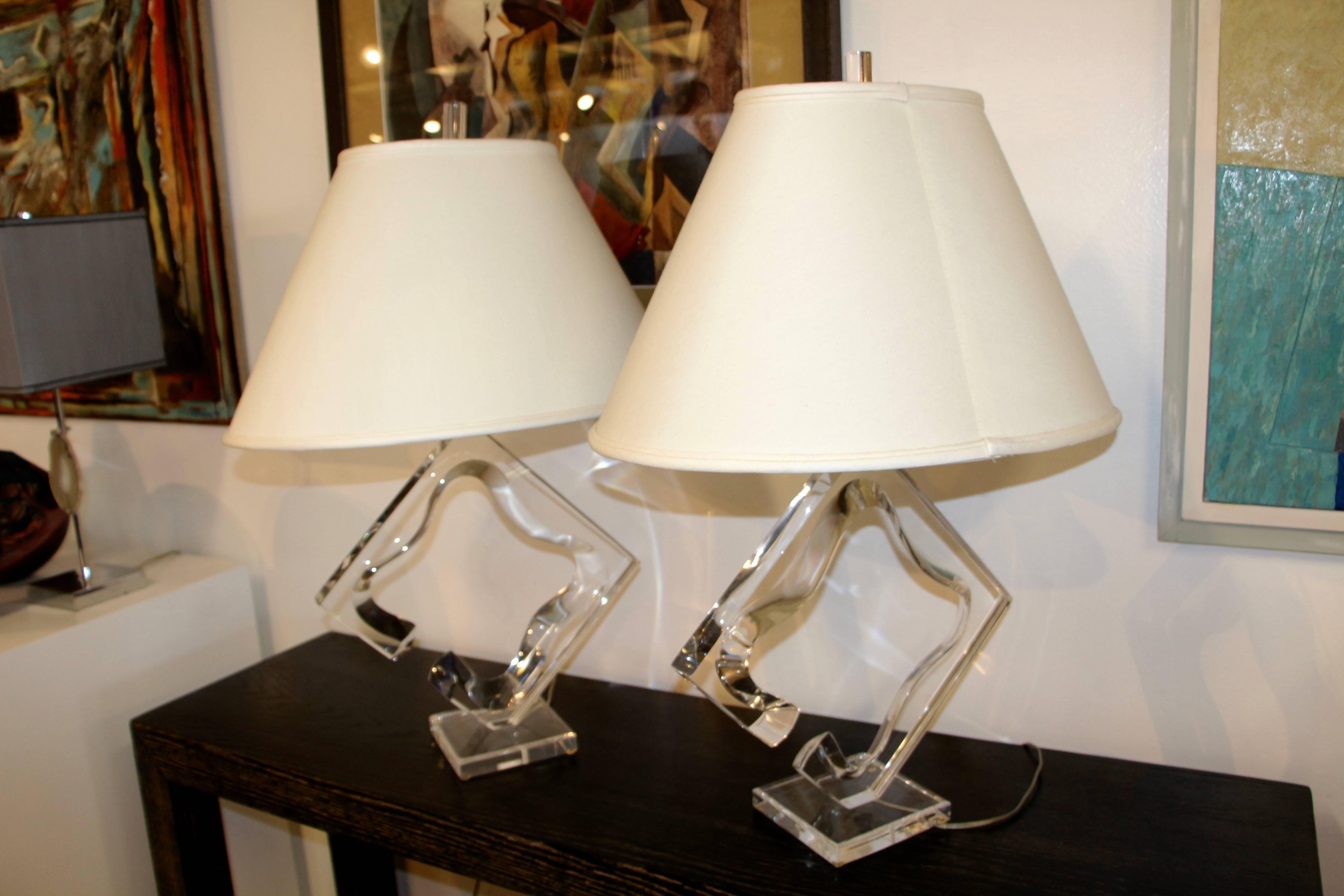 Van Teal Lucite Lamps Signed In Good Condition In Palm Springs, CA