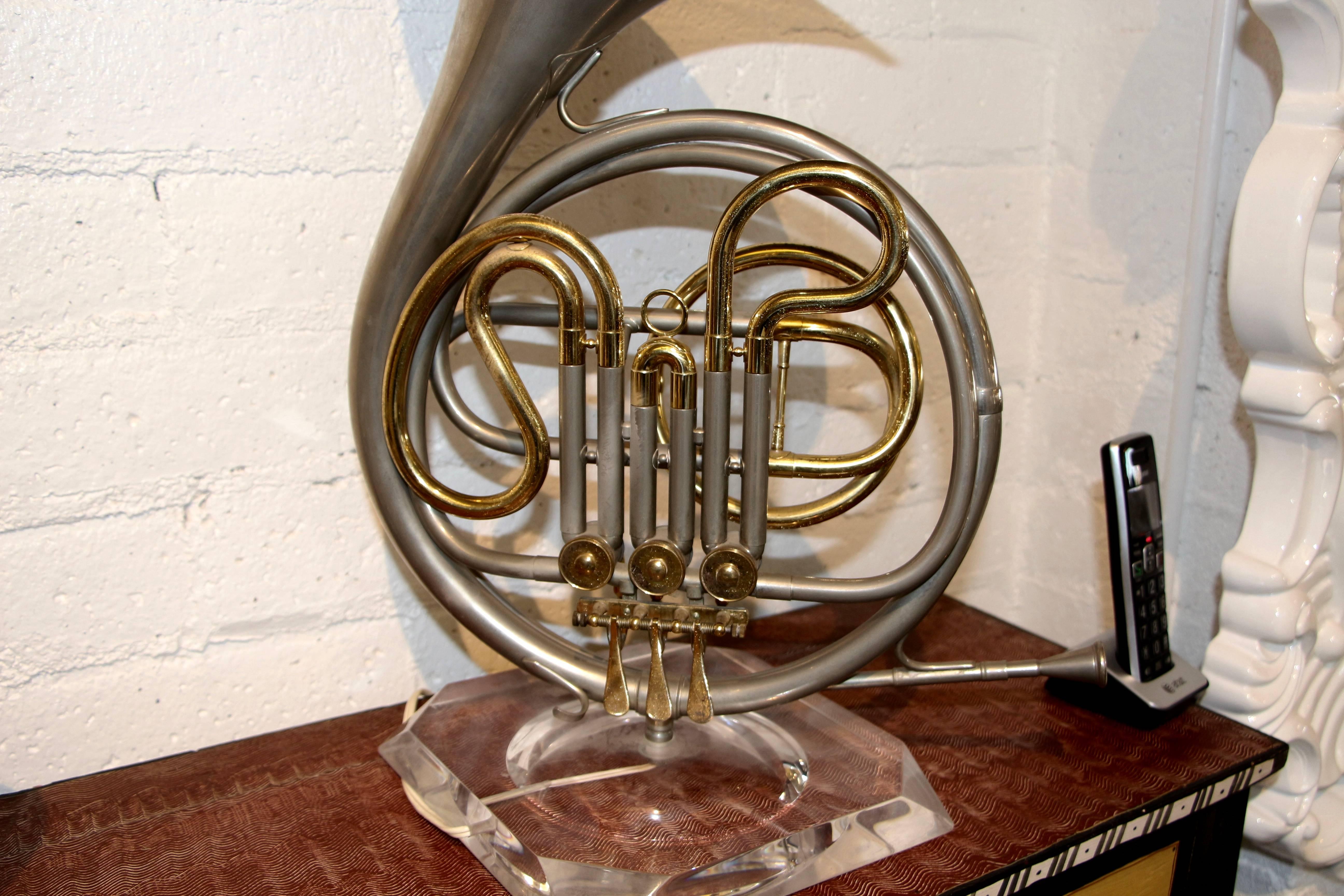 Carole Stupell Collection French Horn Lamp Lucite Base In Good Condition In Palm Springs, CA
