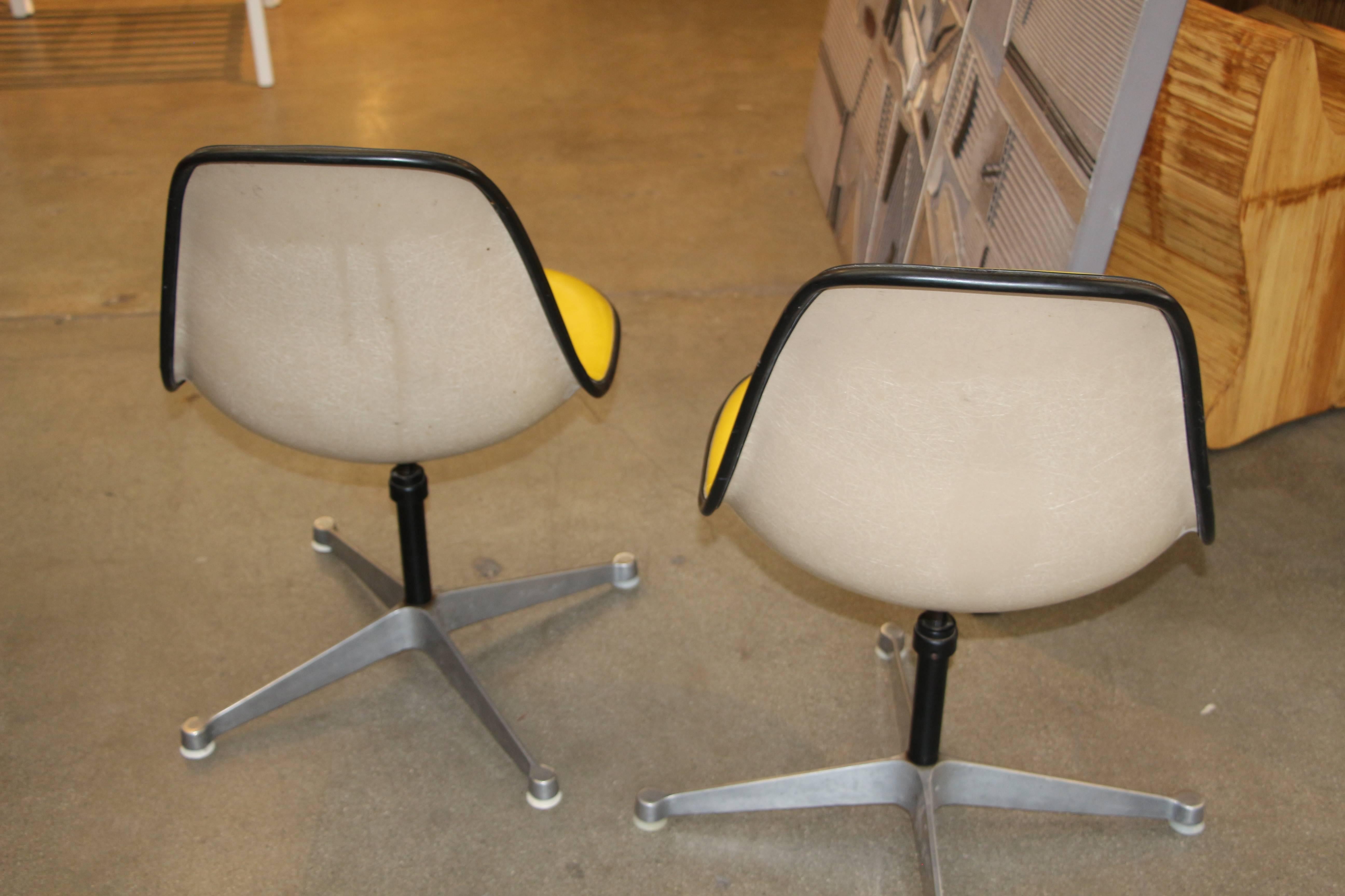 Two Herman Miller Adjustable Swivel Chairs with Naugahyde Covers 3