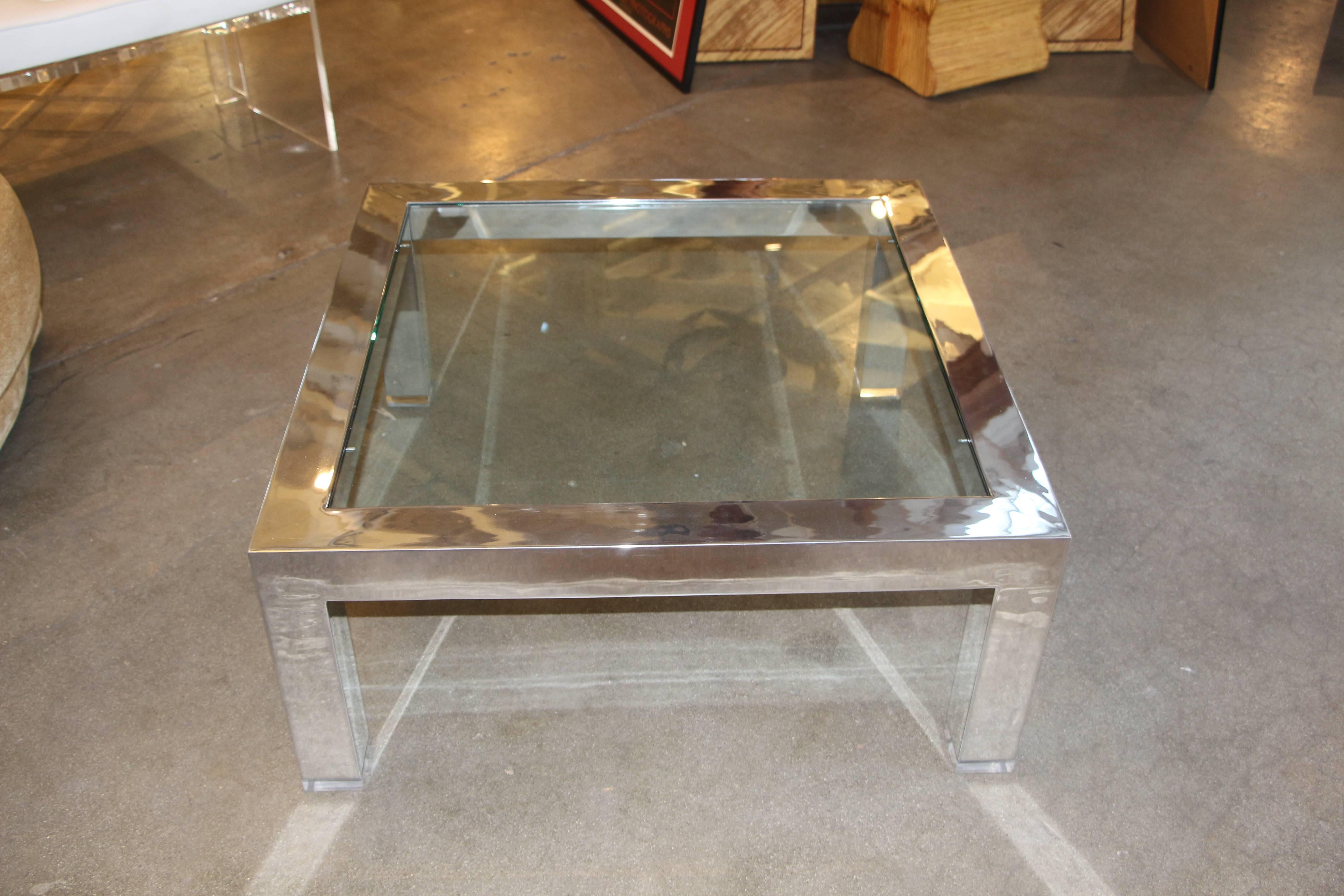 Mirror Polished Aluminium Cocktail Table with Glass Insert In Good Condition In Palm Springs, CA