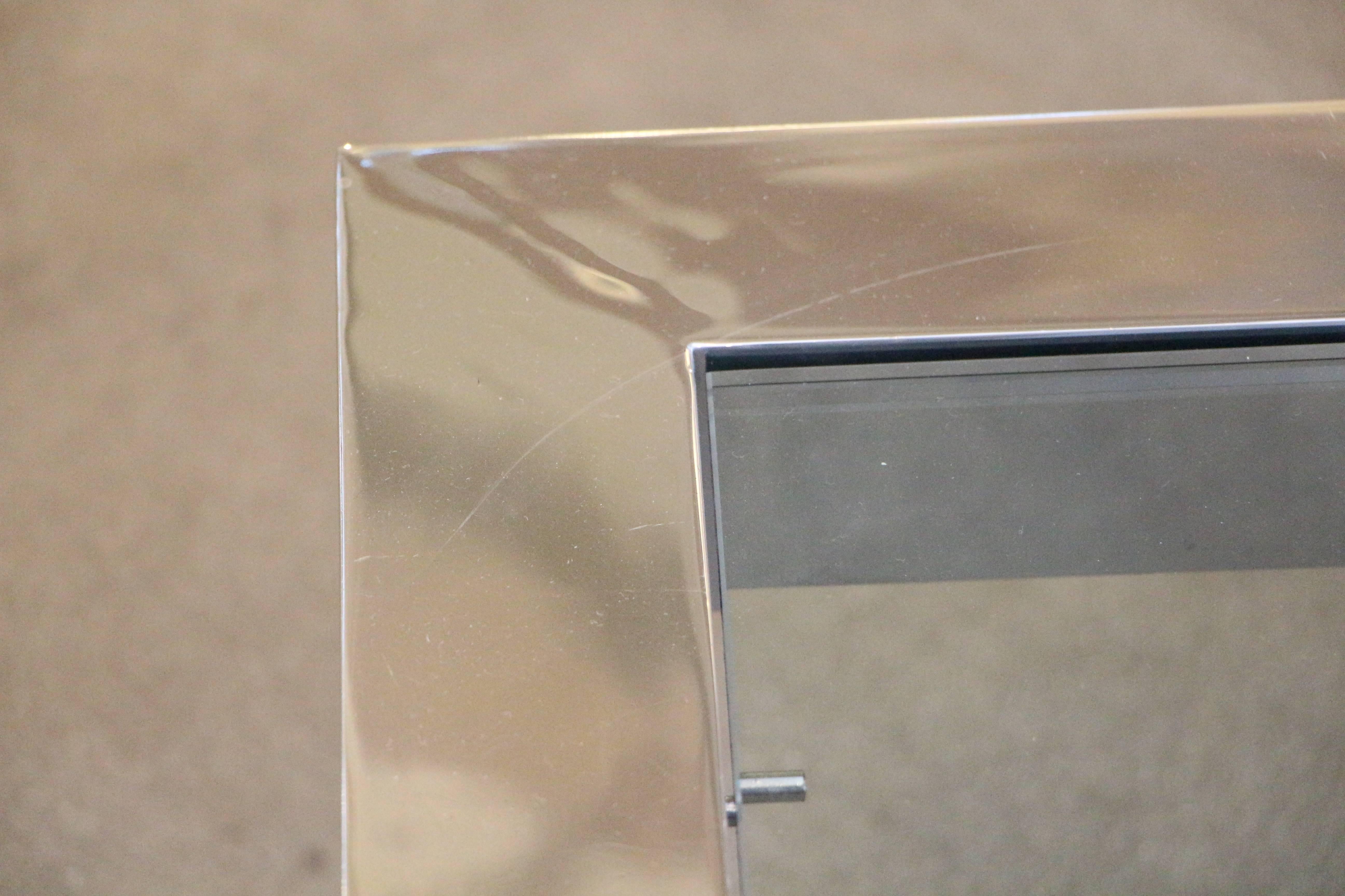 Mirror Polished Aluminium Cocktail Table with Glass Insert 1