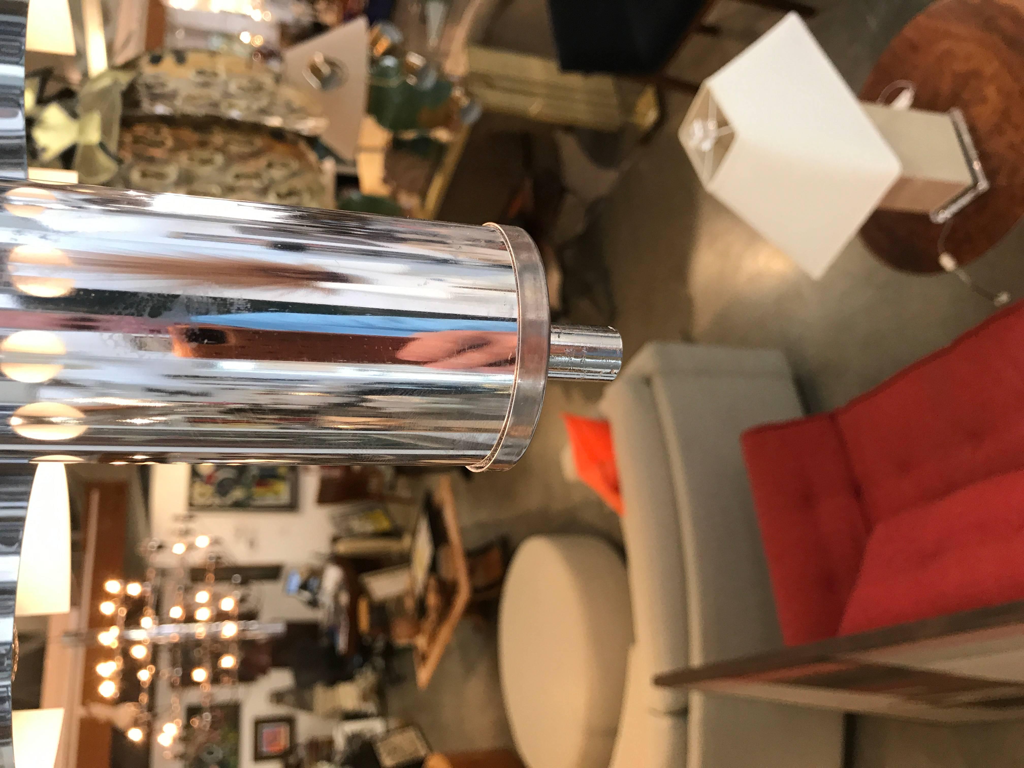 Vintage Sciolari Chrome Chandelier In Good Condition For Sale In Palm Springs, CA