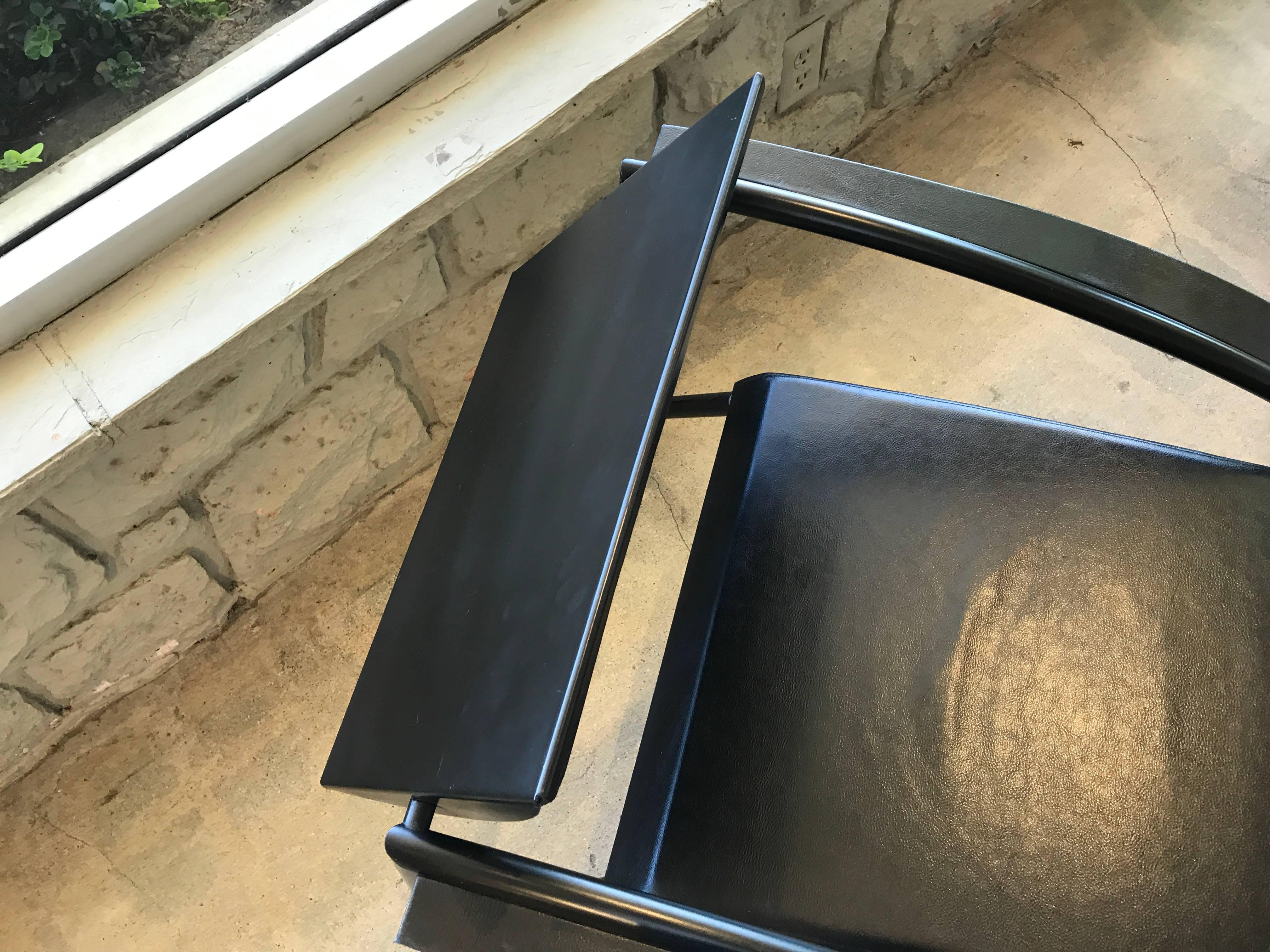 Fait main Paire de fauteuils épurés Jean-Louis Godivier des années 1980